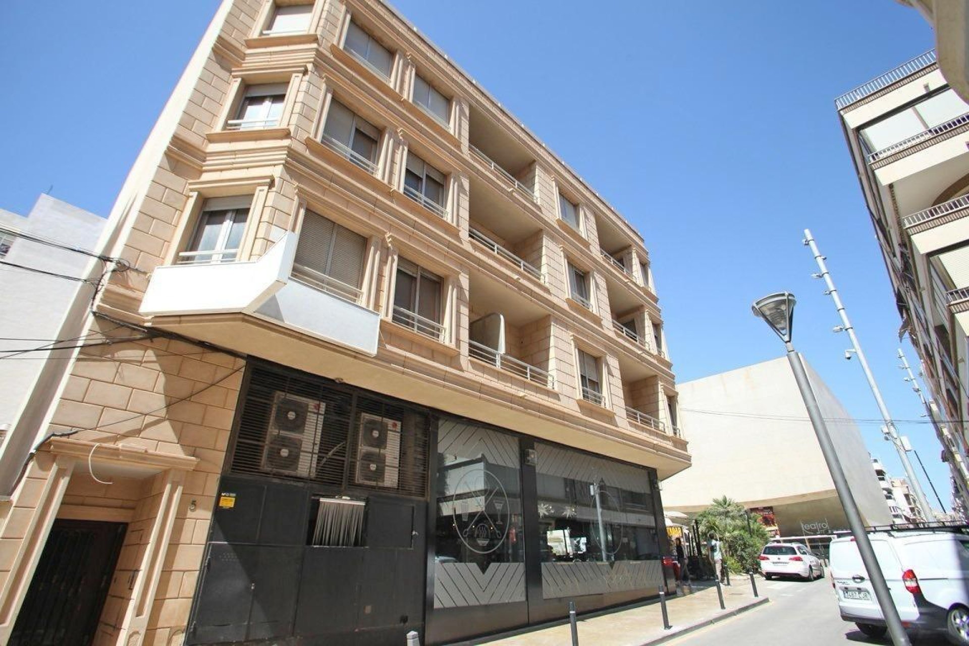 Reventa - Edificio - Torrevieja - Centro
