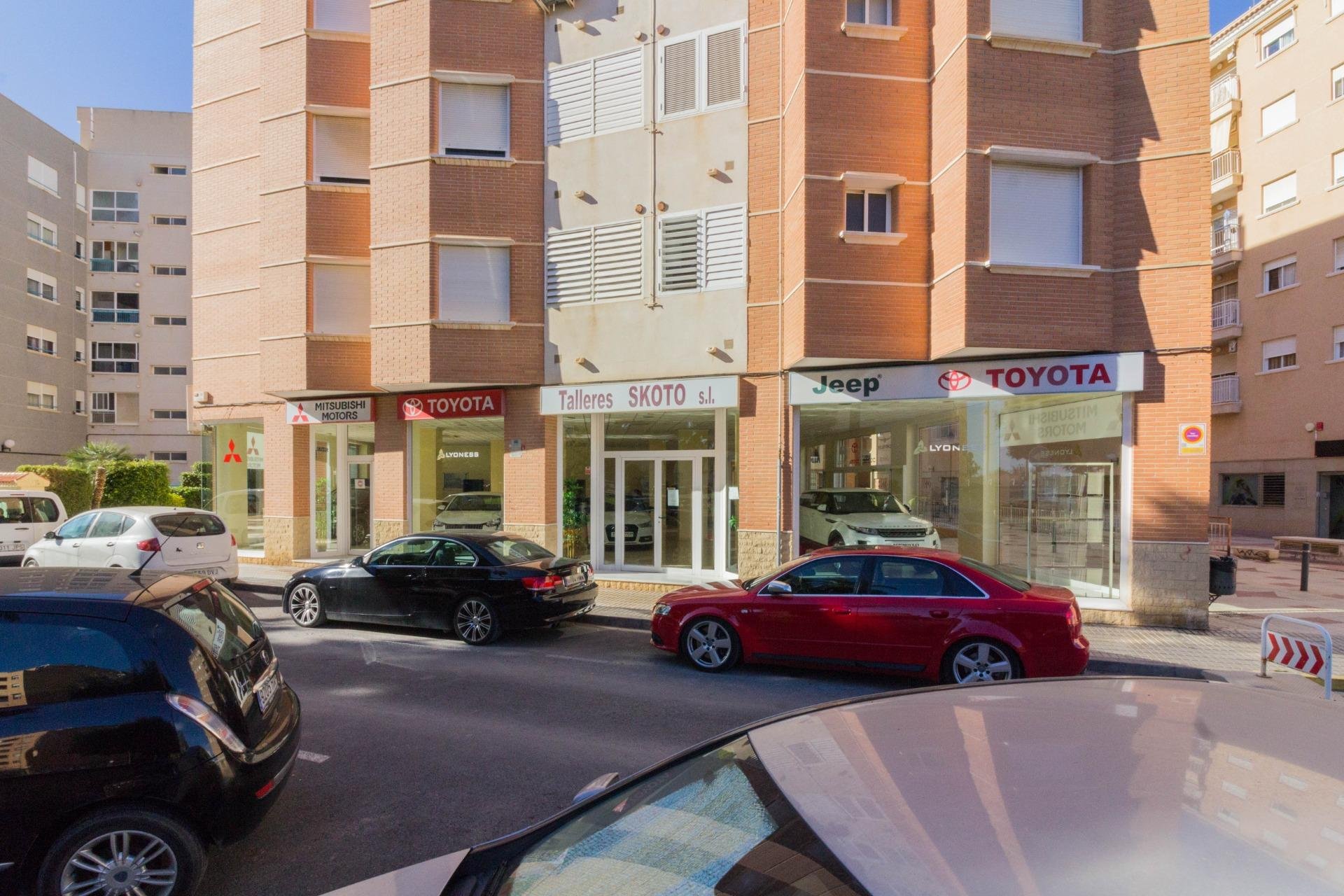 Reventa - Local comercial - Orihuela - Zona Centro