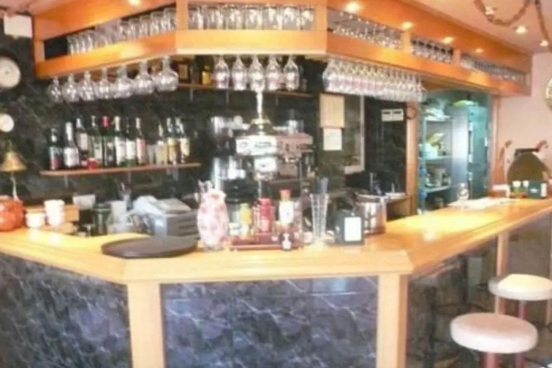 Reventa - Local comercial - Torrevieja - Acequion