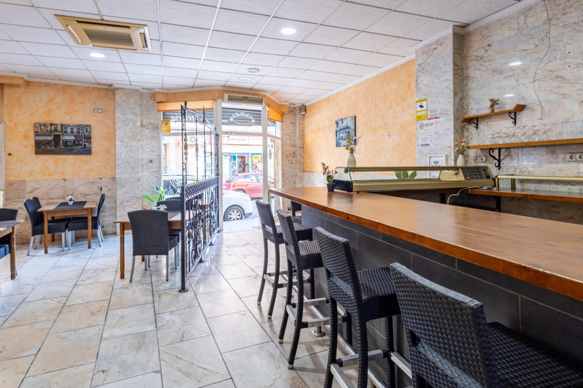 Reventa - Local comercial - Torrevieja - Estacion de autobuses