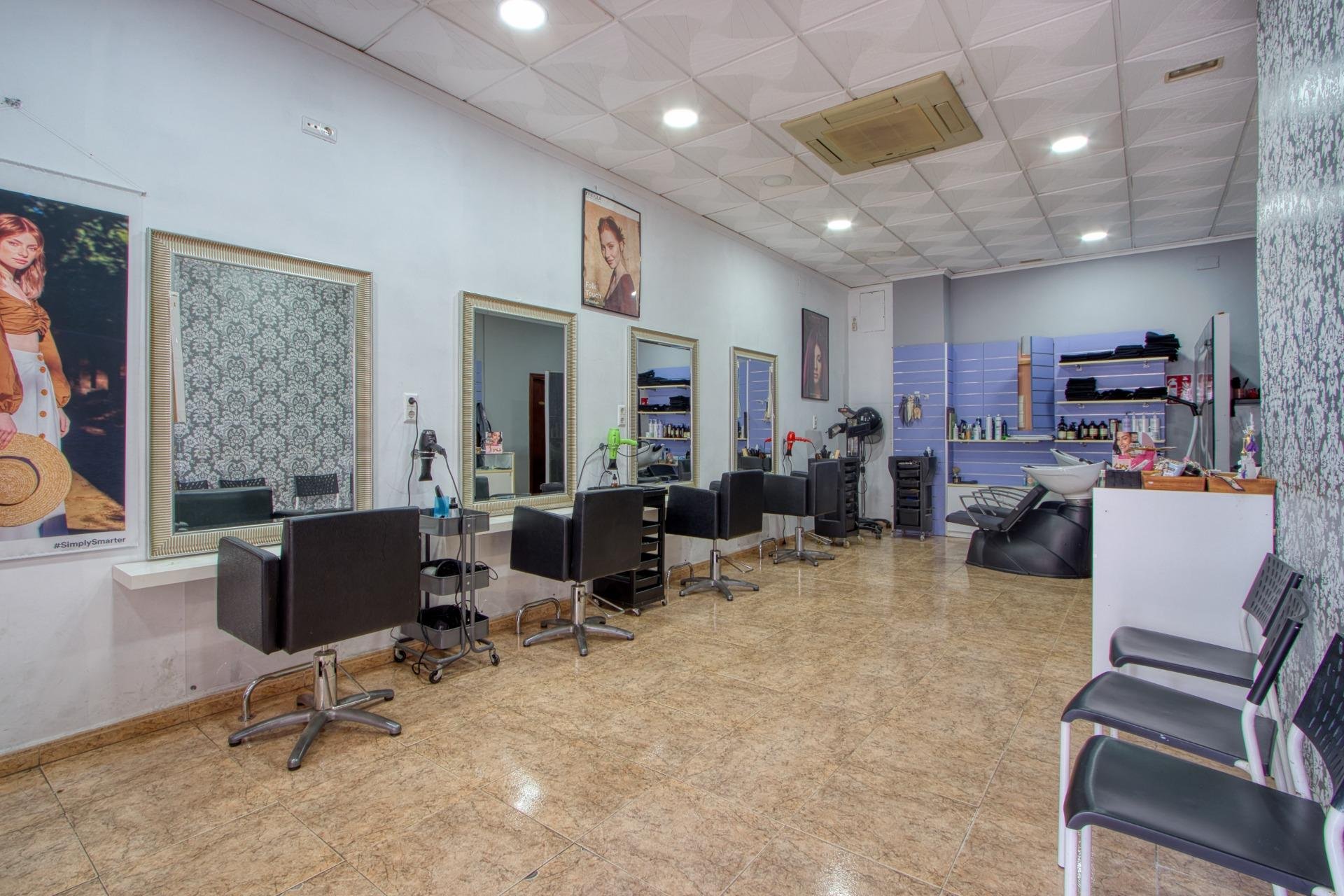 Reventa - Local comercial - Torrevieja - La Mata