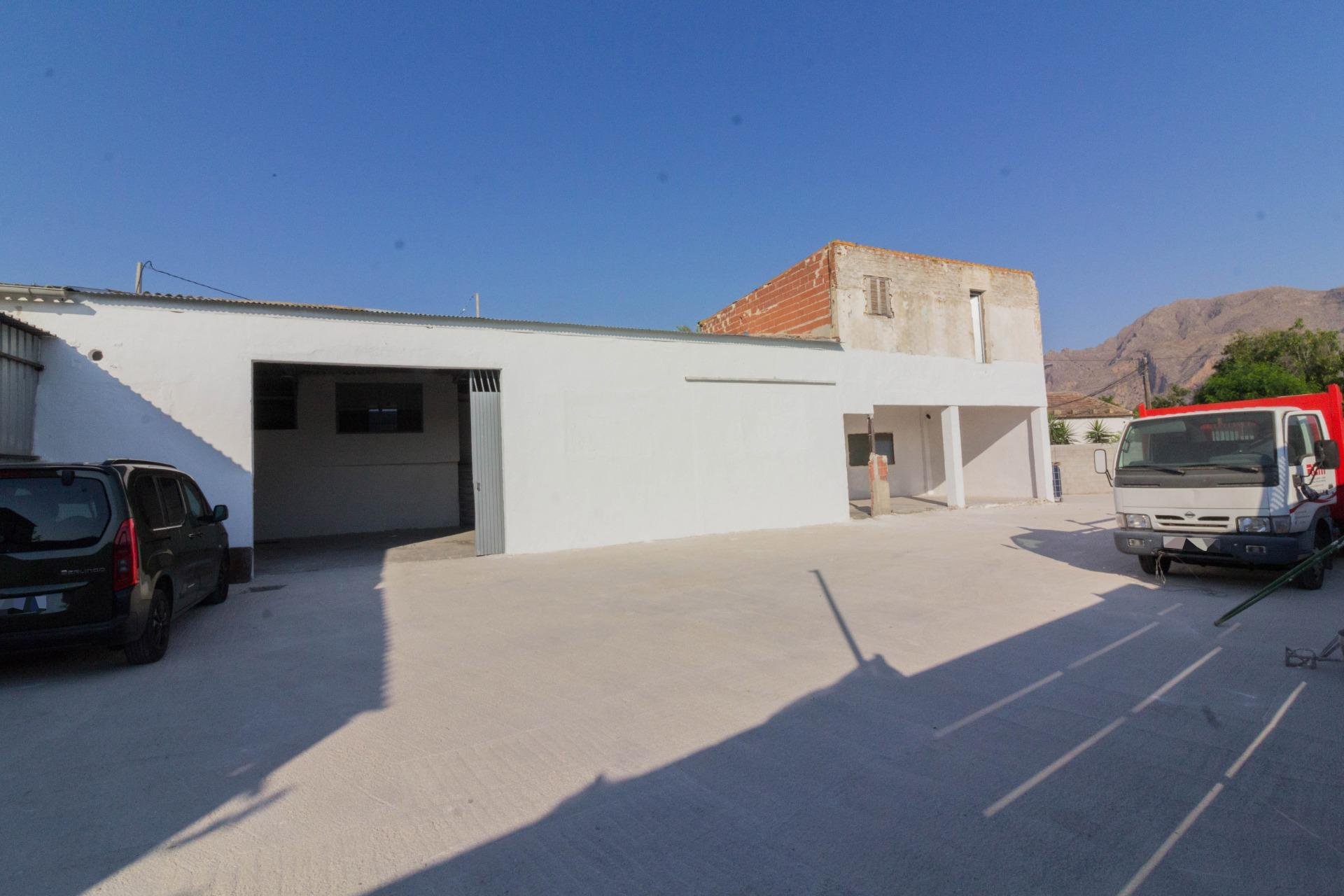 Reventa - Nave industrial - Callosa de Segura - Comunidad valenciana