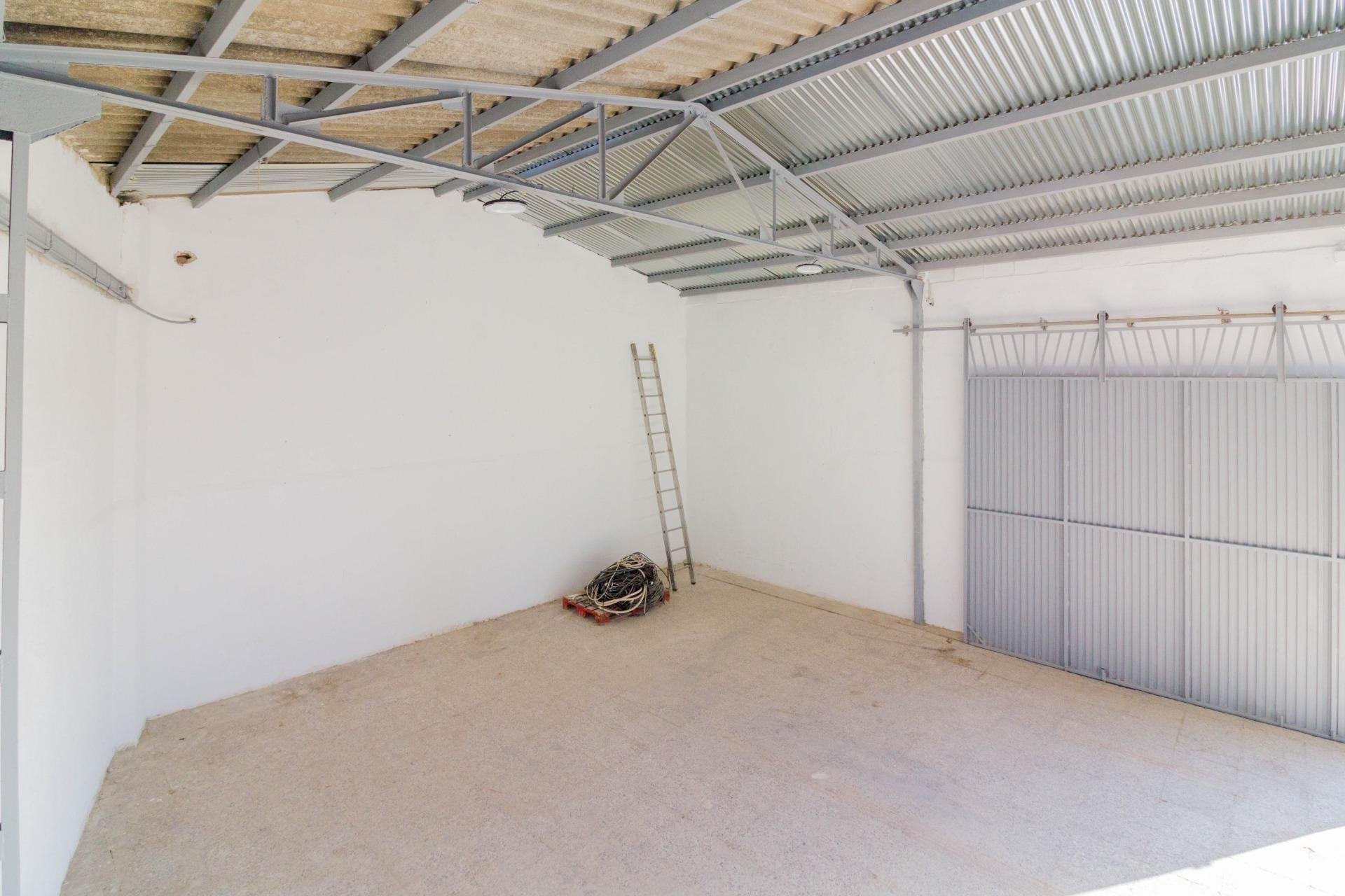 Reventa - Nave industrial - Callosa de Segura - Comunidad valenciana