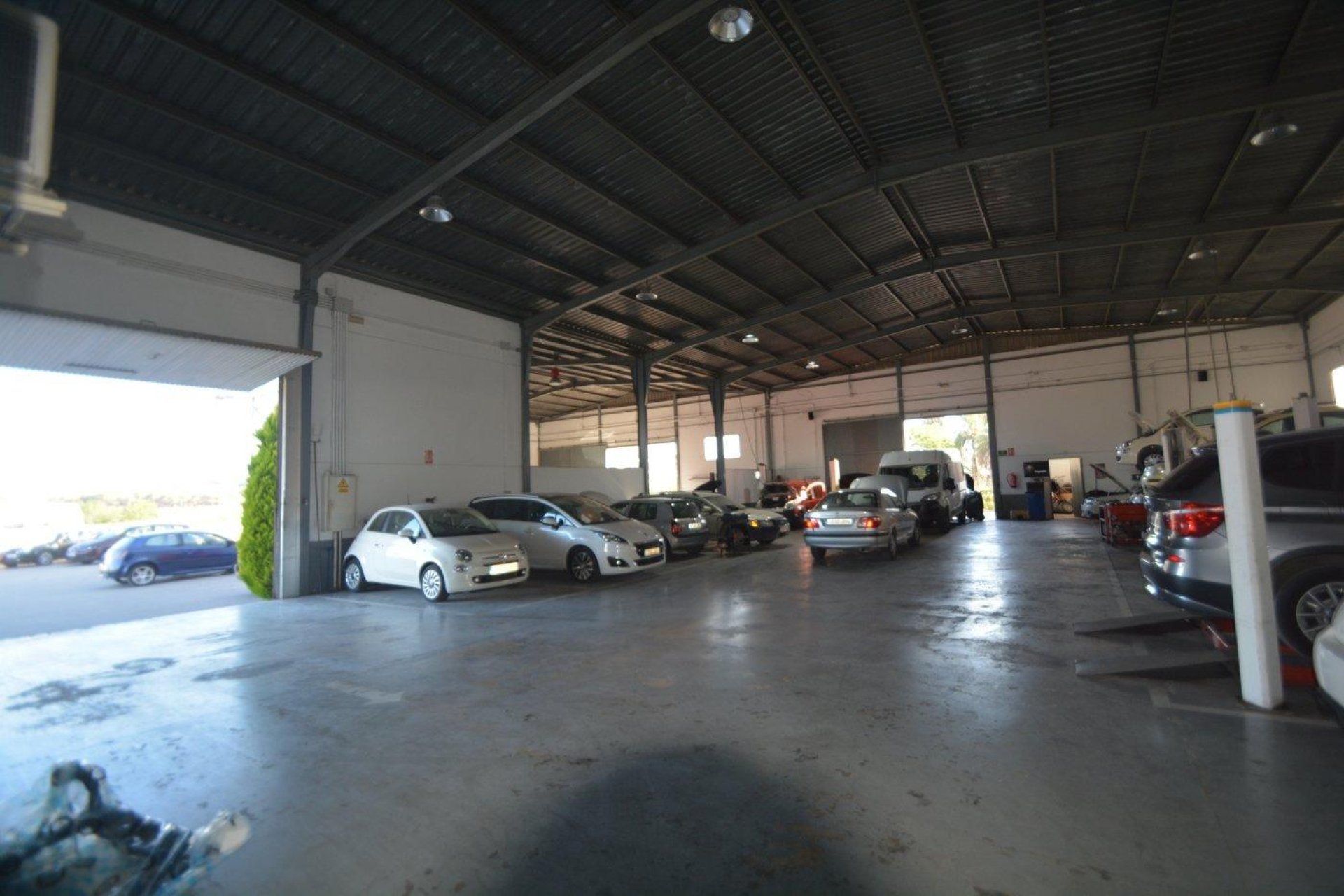 Reventa - Nave industrial - Orihuela - Correntías Bajas