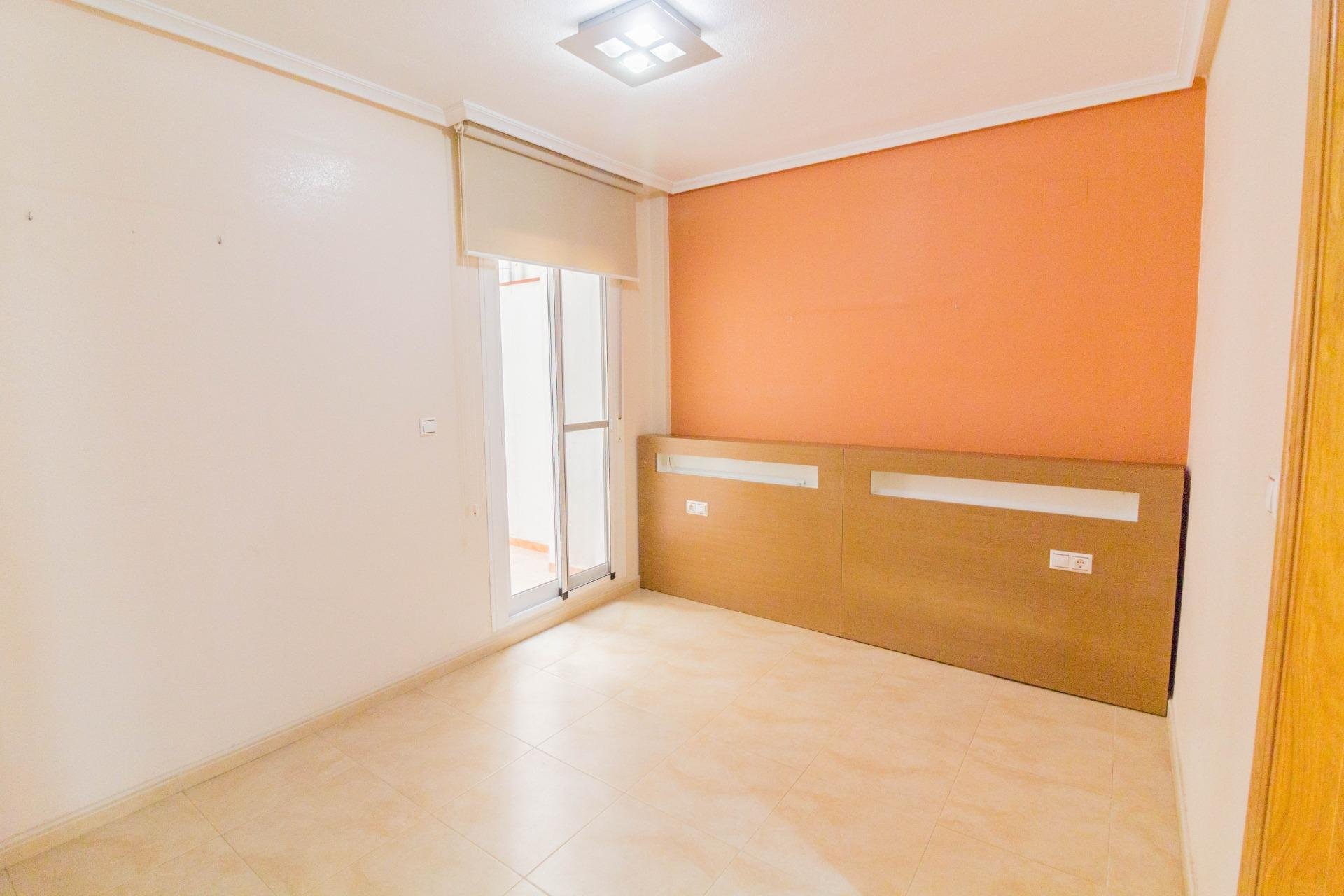 Reventa - Piso - Callosa de Segura - I.E.S. VEGA BAJA