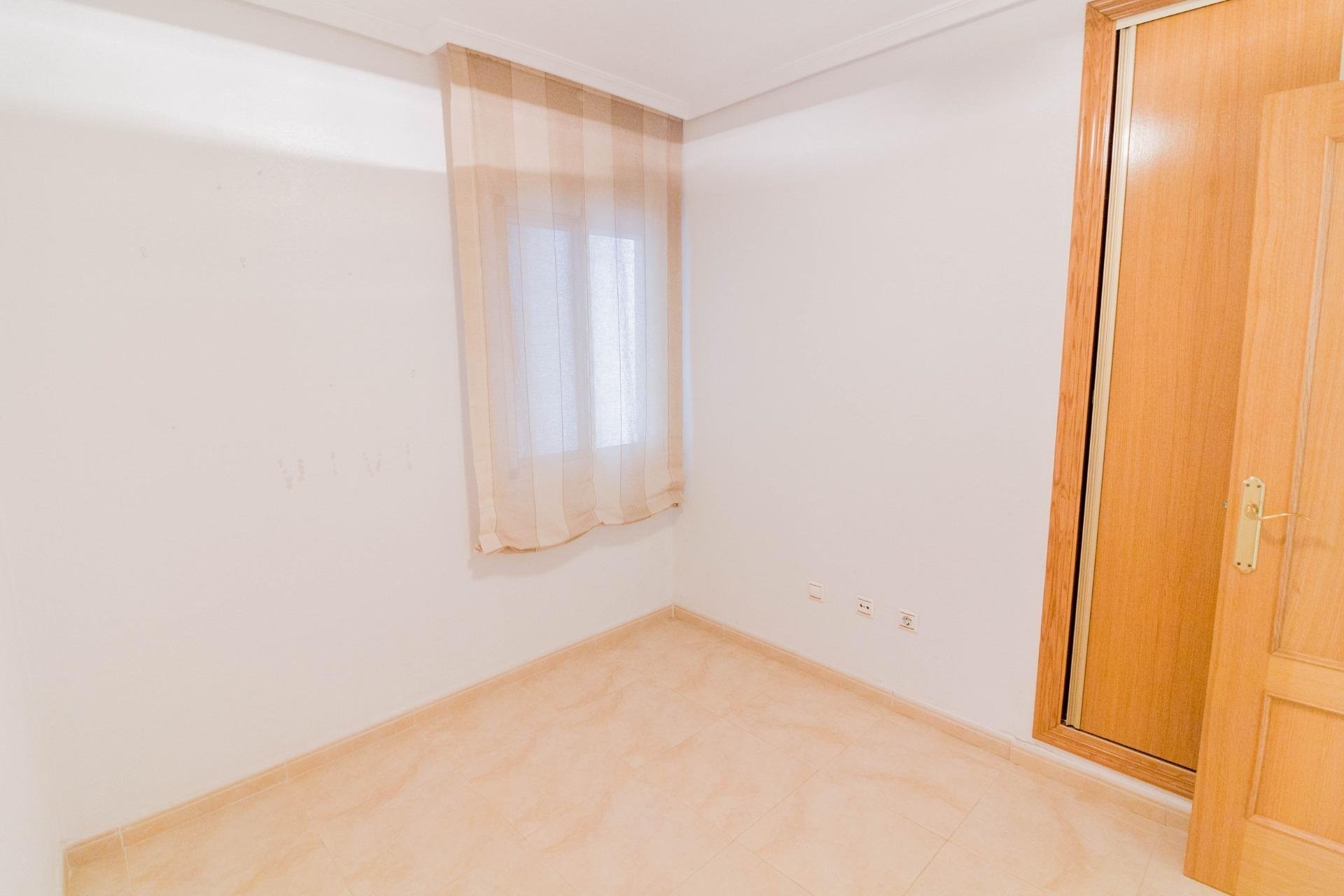 Reventa - Piso - Callosa de Segura - I.E.S. VEGA BAJA