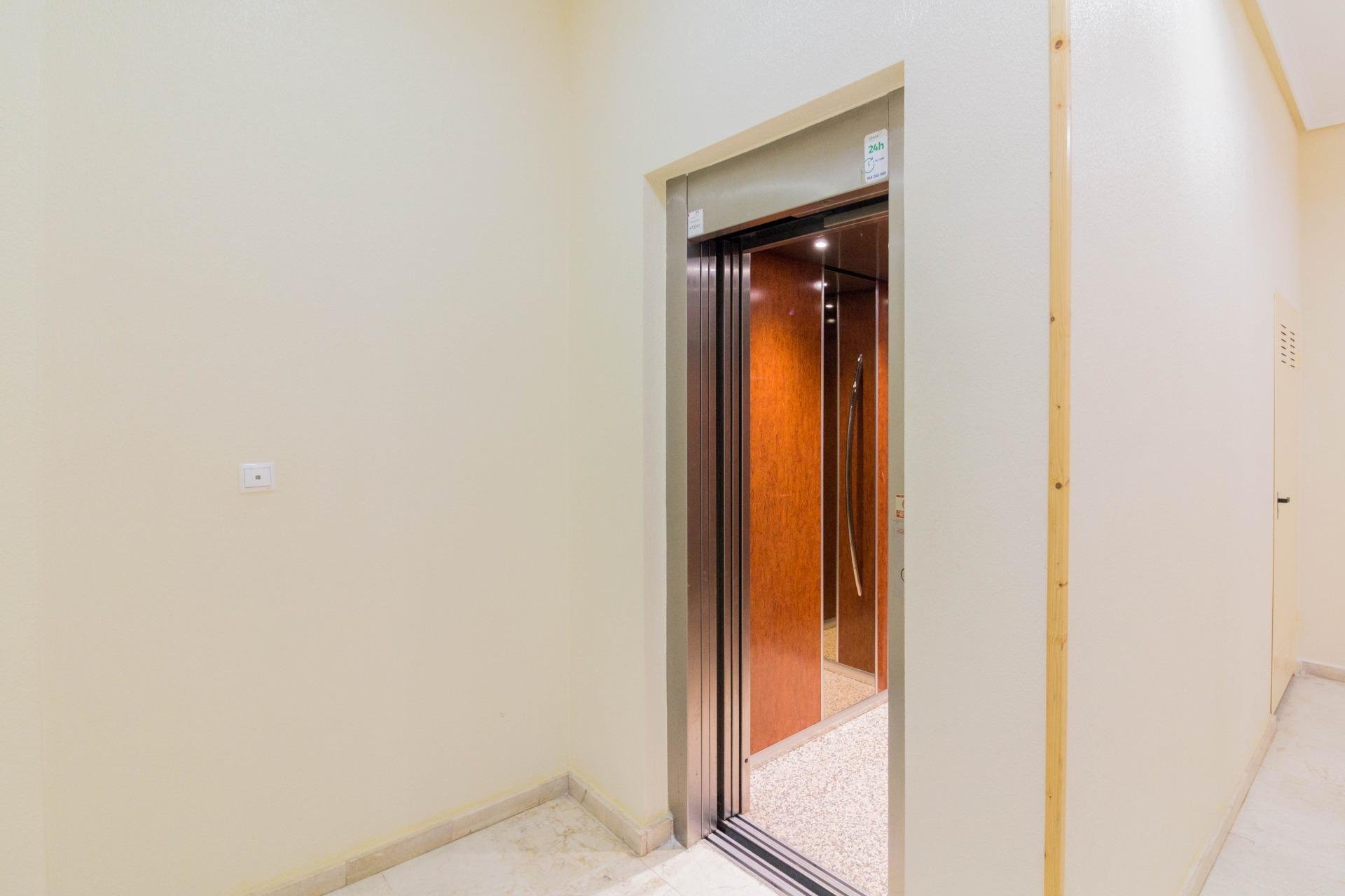 Reventa - Piso - Callosa de Segura - I.E.S. VEGA BAJA