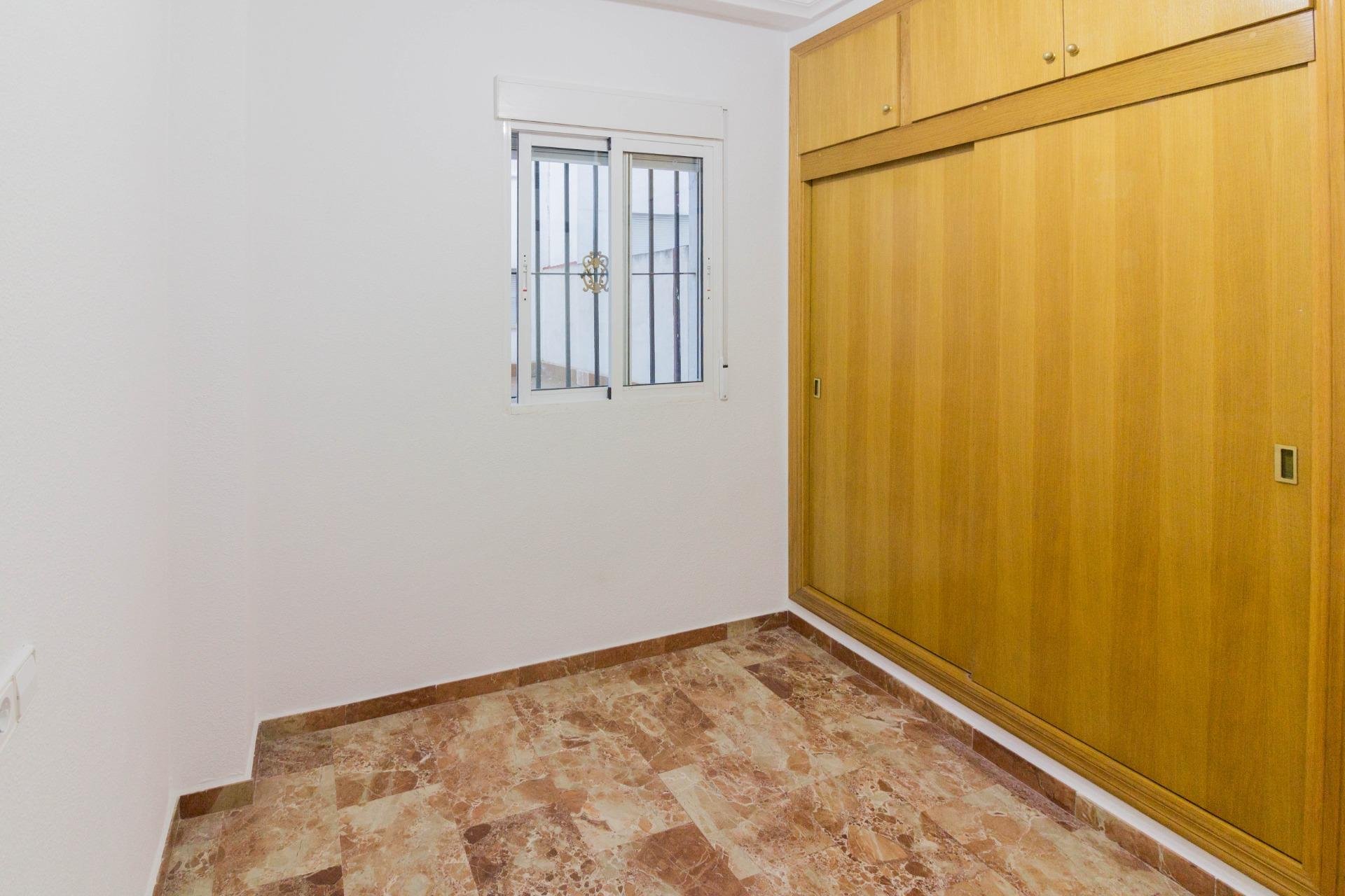 Reventa - Piso - Orihuela - Barrio de la Ocarasa