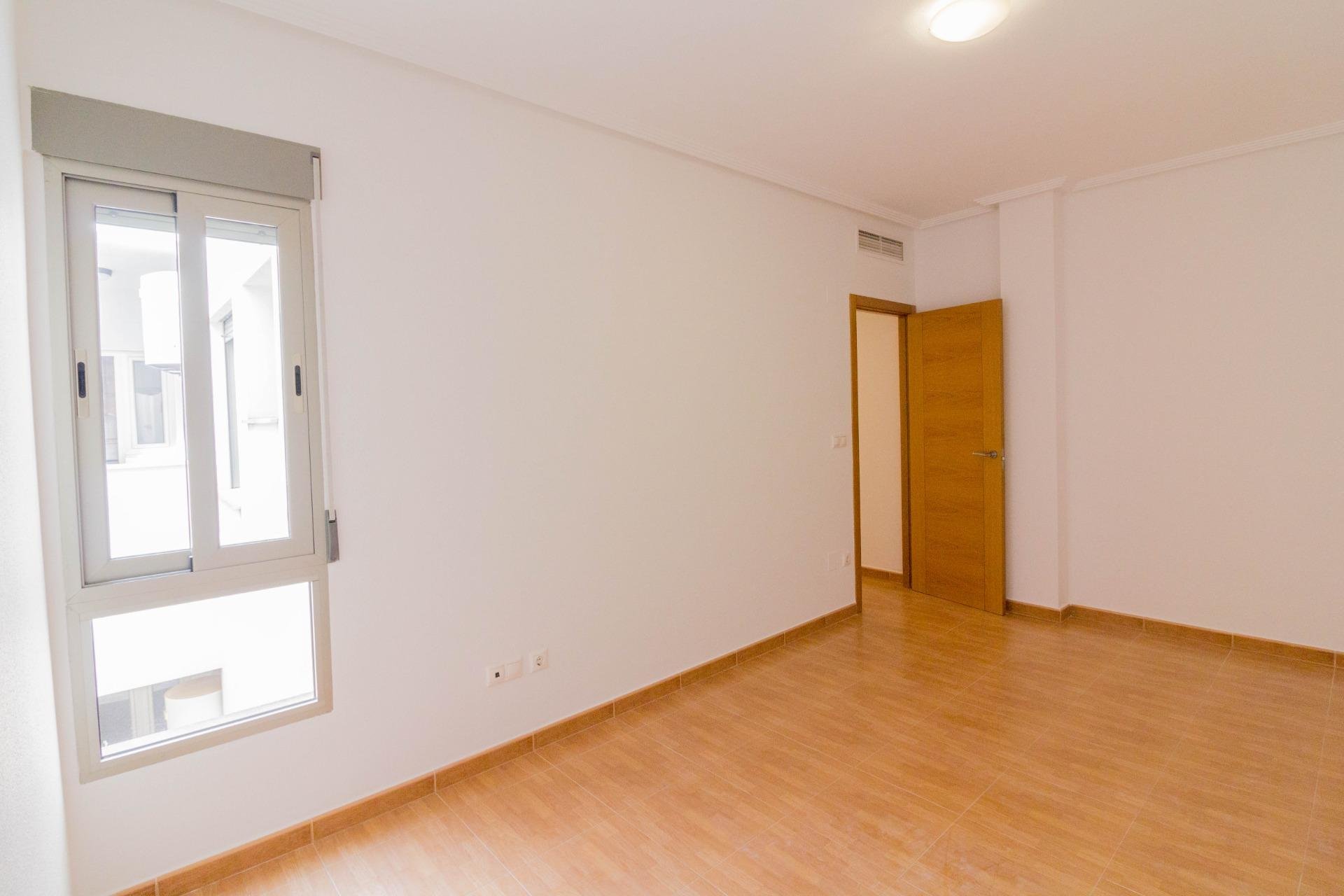 Reventa - Piso - San Isidro - Comunidad valenciana