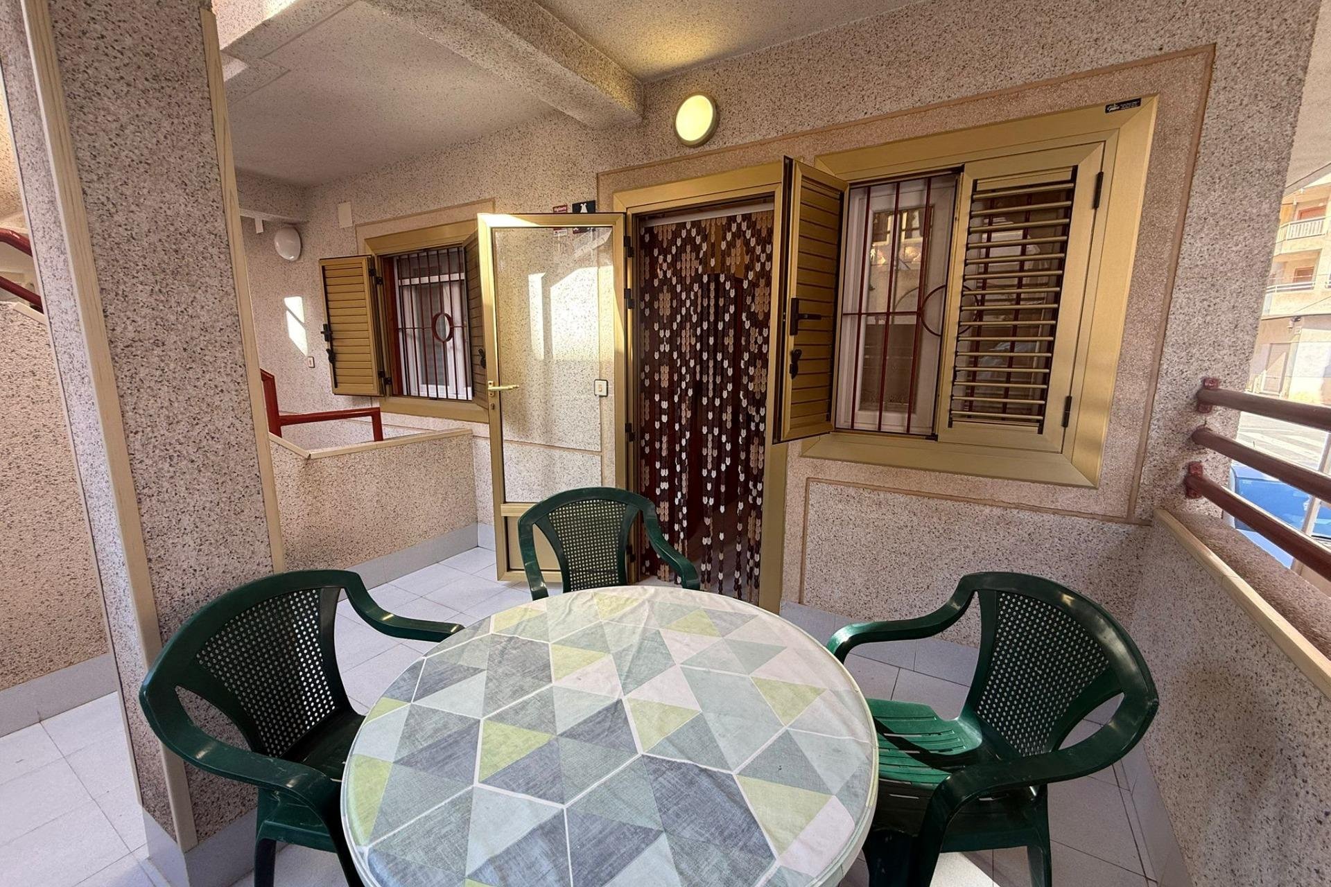 Reventa - Planta baja - Torrevieja - Acequion