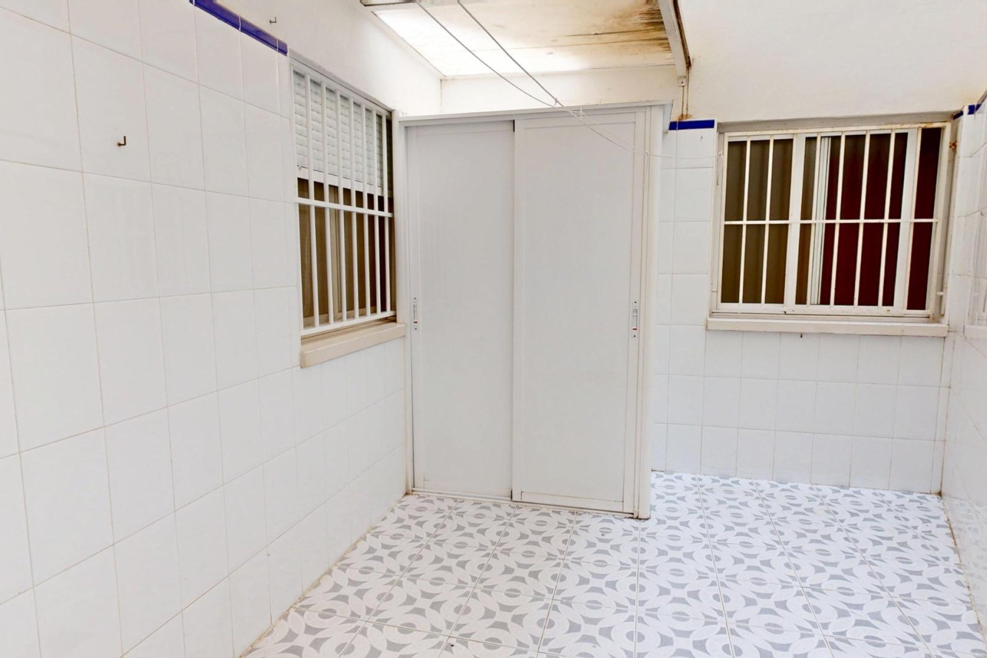 Reventa - Planta baja - Torrevieja - Estacion de autobuses