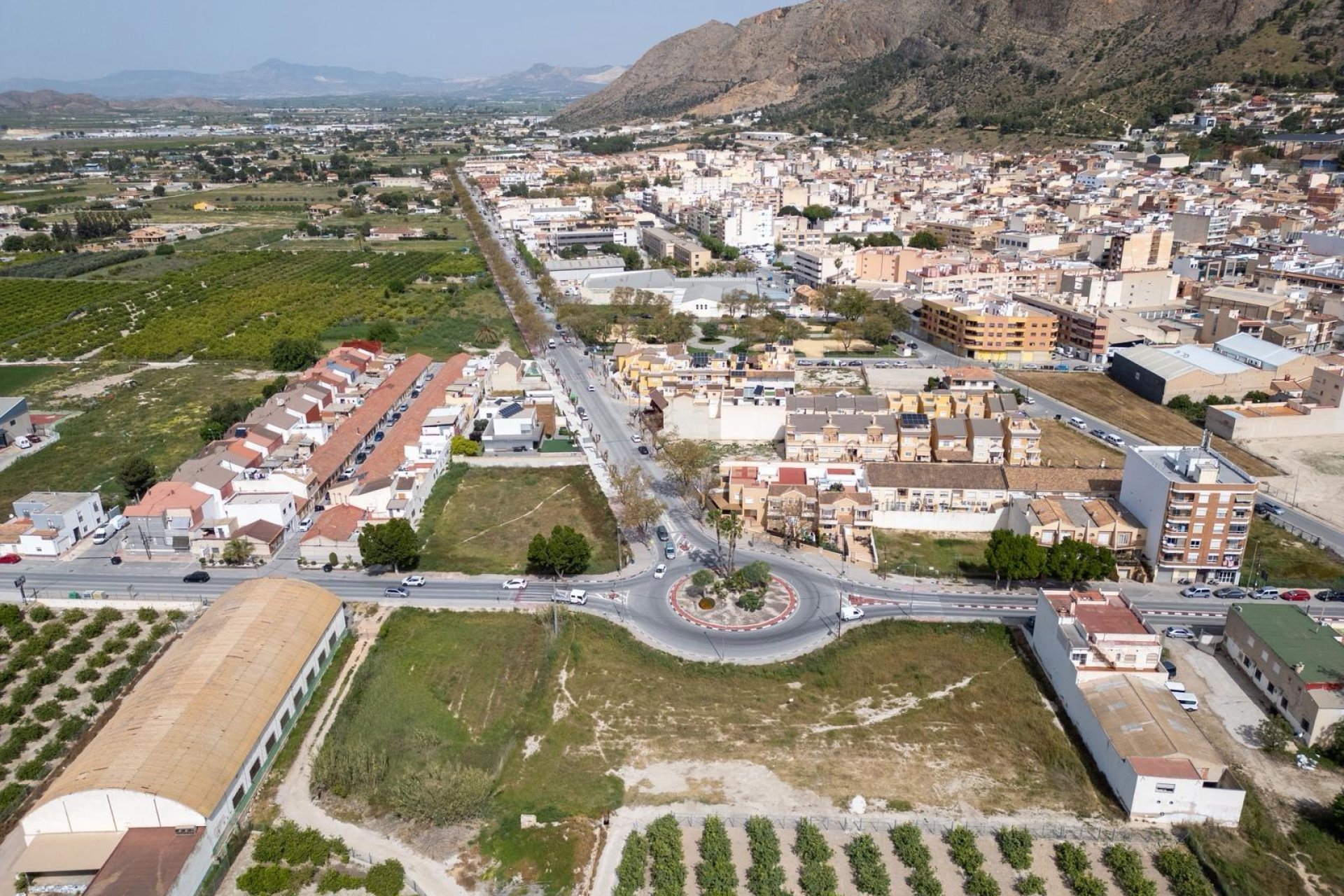 Reventa - Terreno urbano - Redován - Carretera