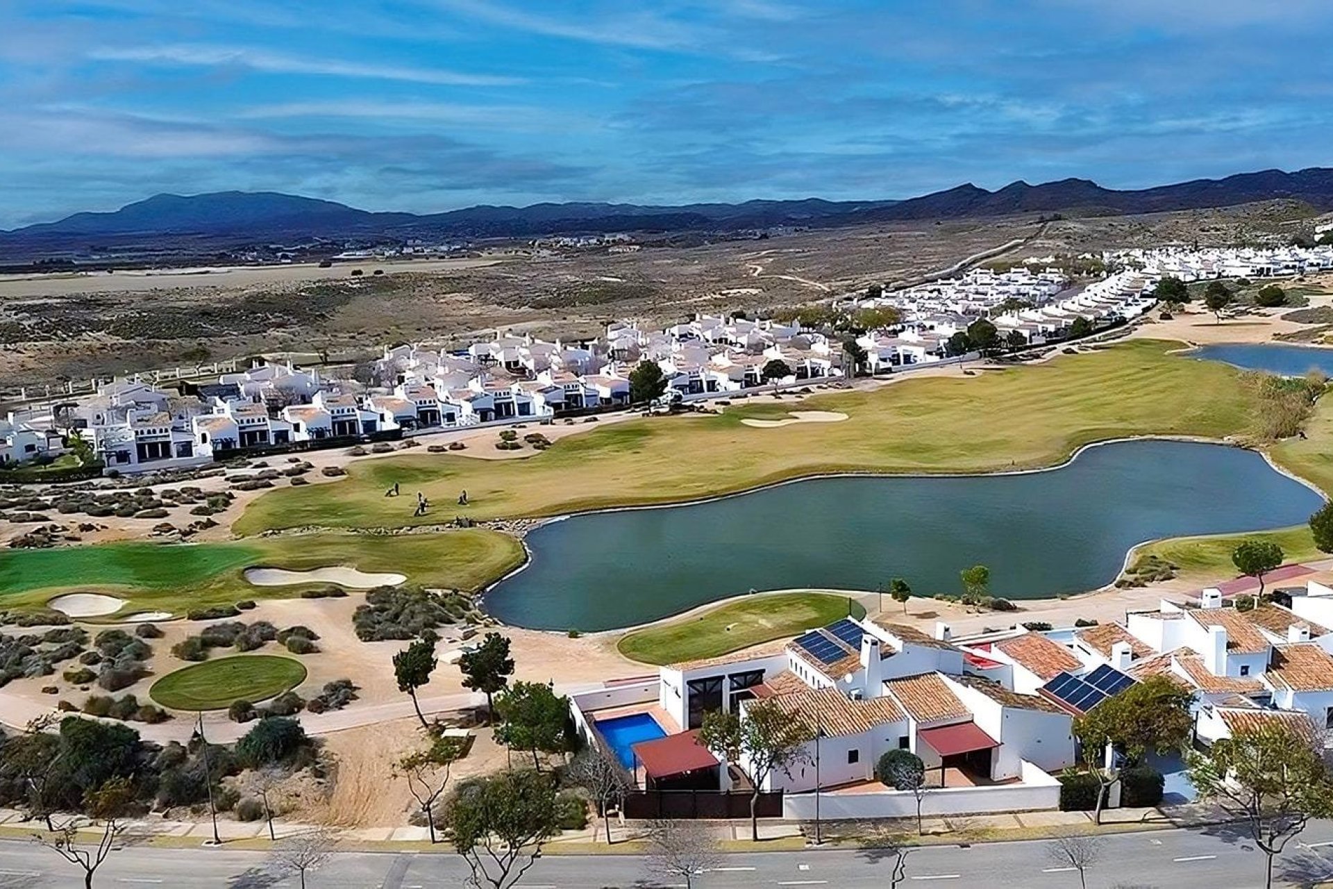 Reventa - Villa de Lujo - BAÑOS Y MENDIGO - EL VALLE GOLF RESORT