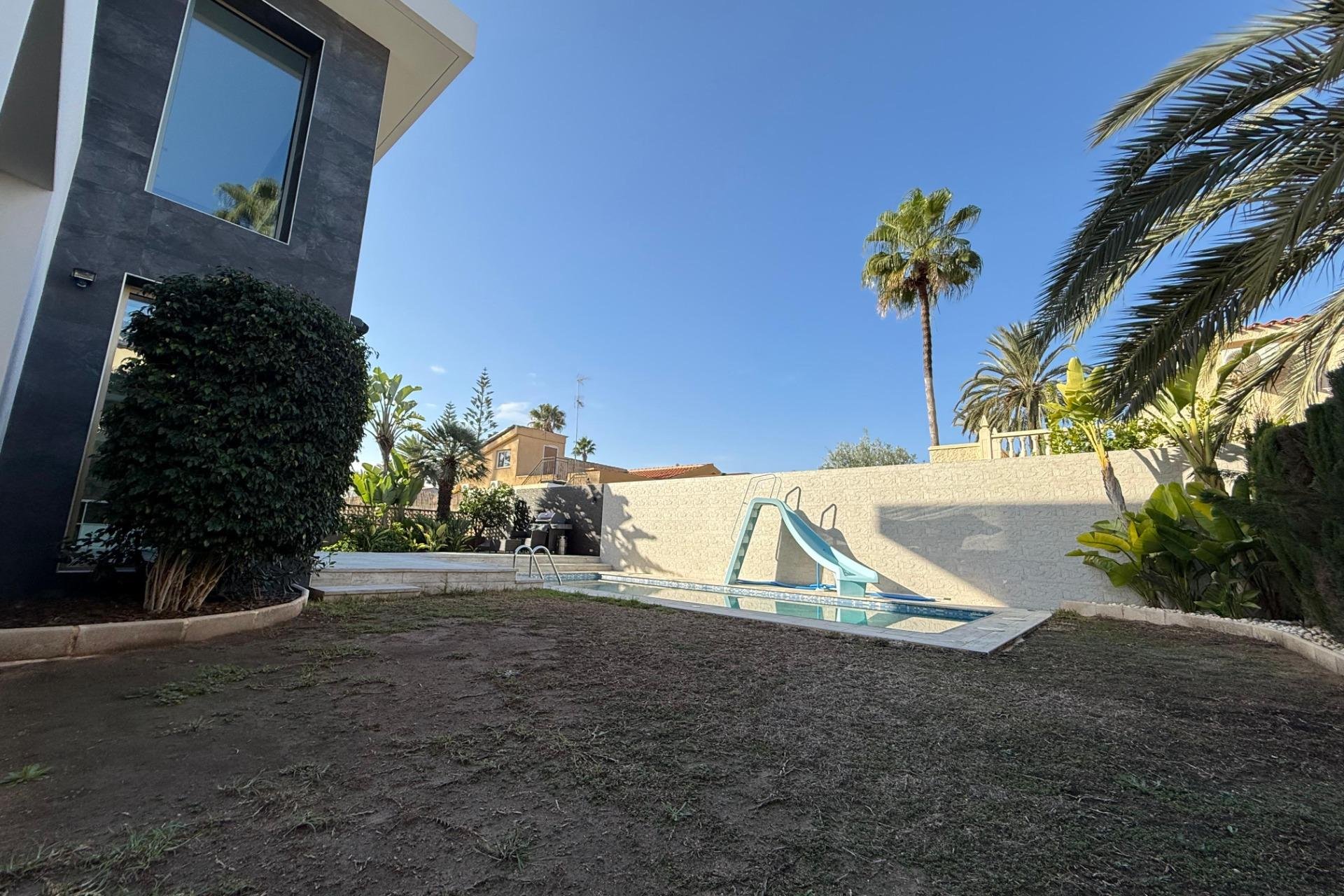 Reventa - Villa de Lujo - Torrevieja - Los Angeles
