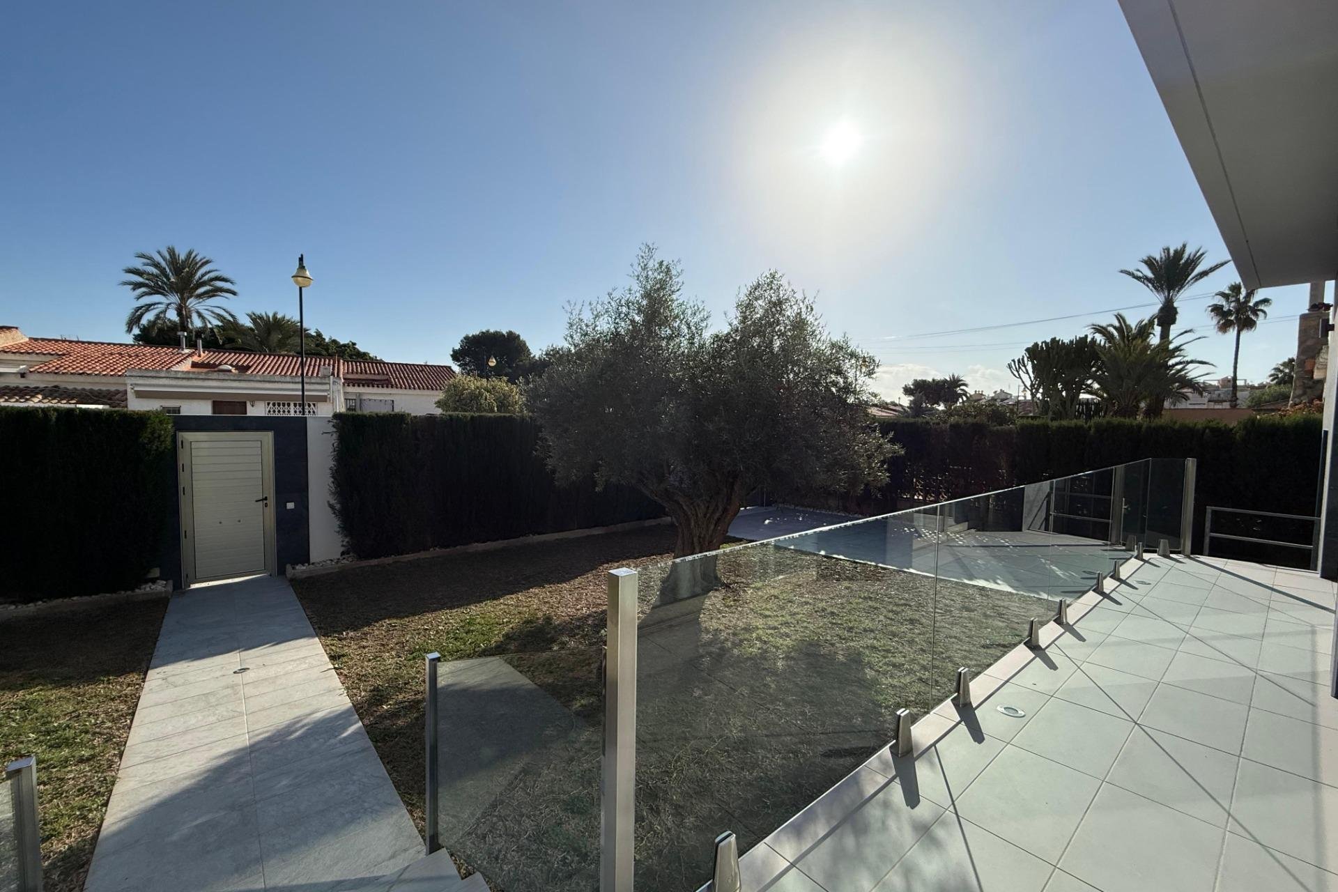 Reventa - Villa de Lujo - Torrevieja - Los Angeles