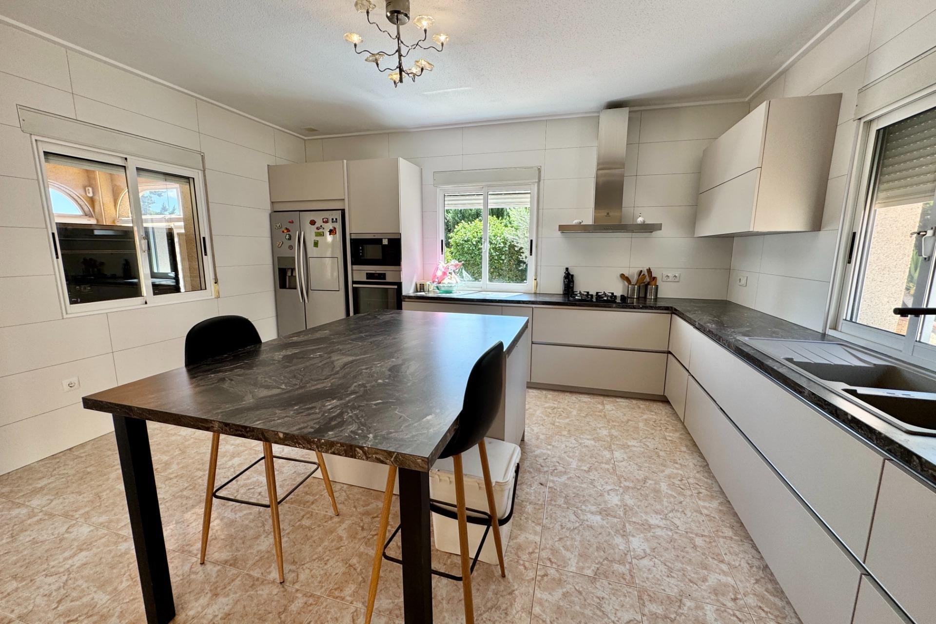 Reventa - Villa - Dolores - CMNO. ESCORREDOR