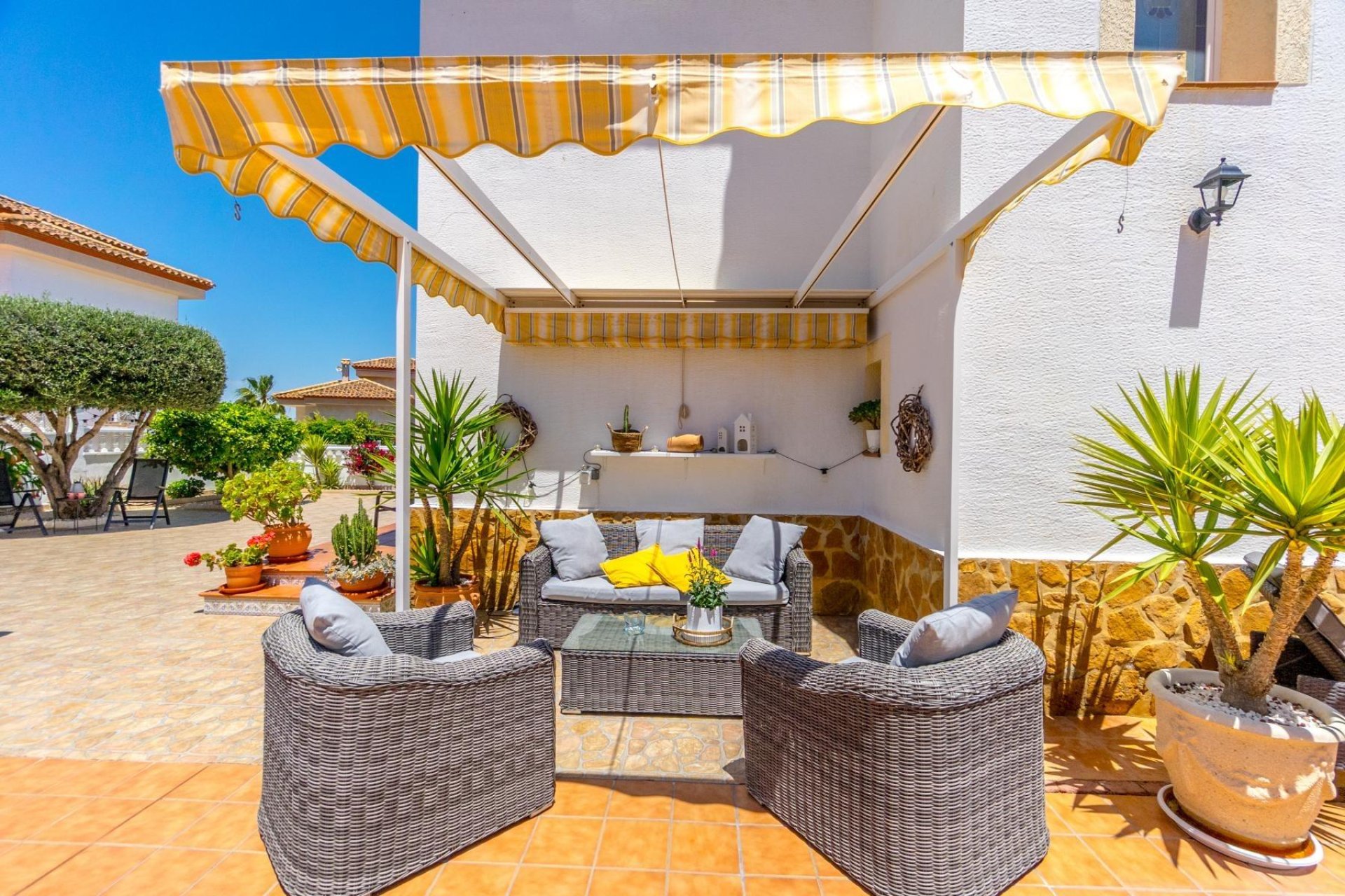 Reventa - Villa - San Miguel de Salinas - Ciudad de las comunicaciones