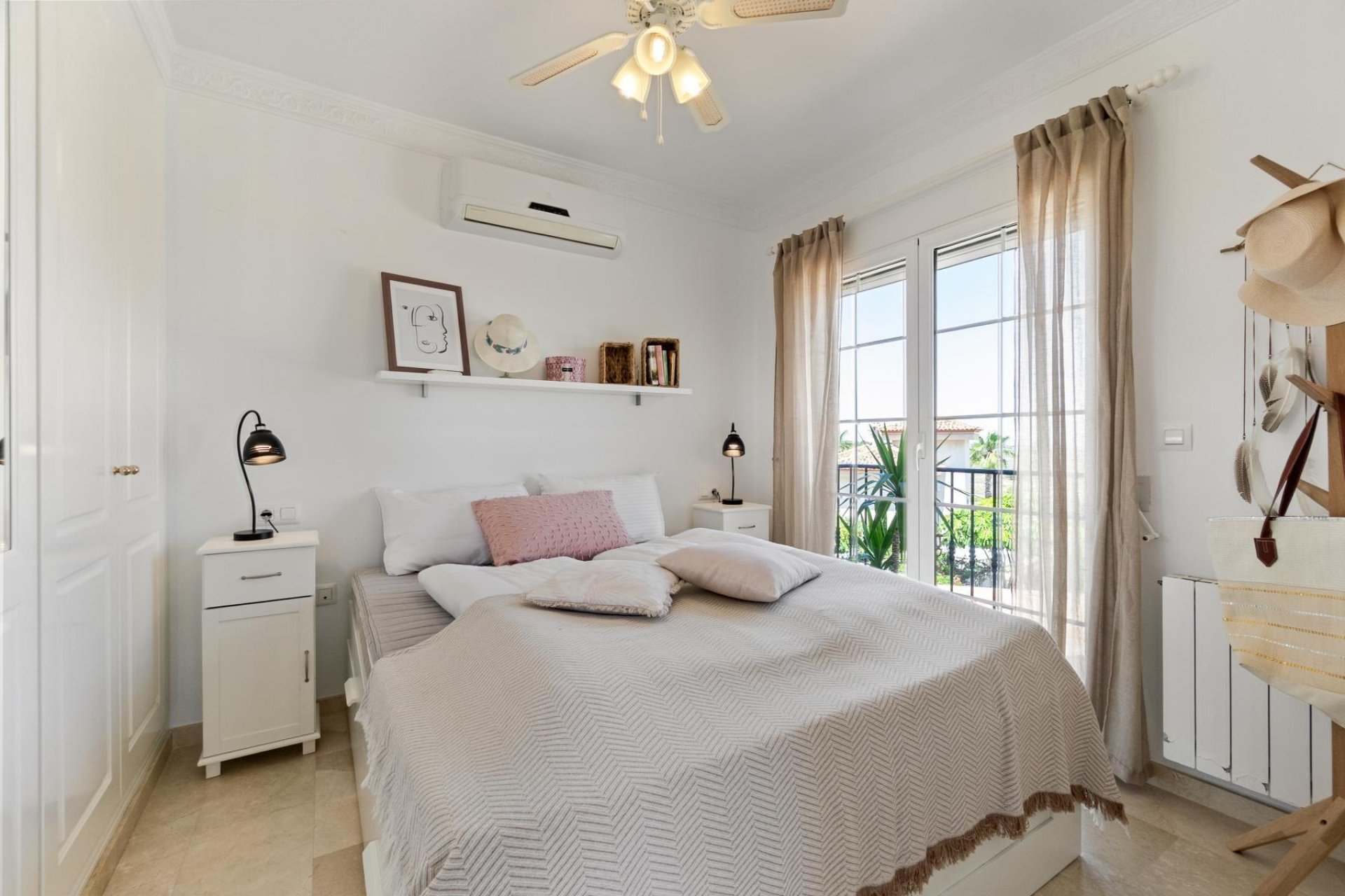 Reventa - Villa - San Miguel de Salinas - Ciudad de las comunicaciones