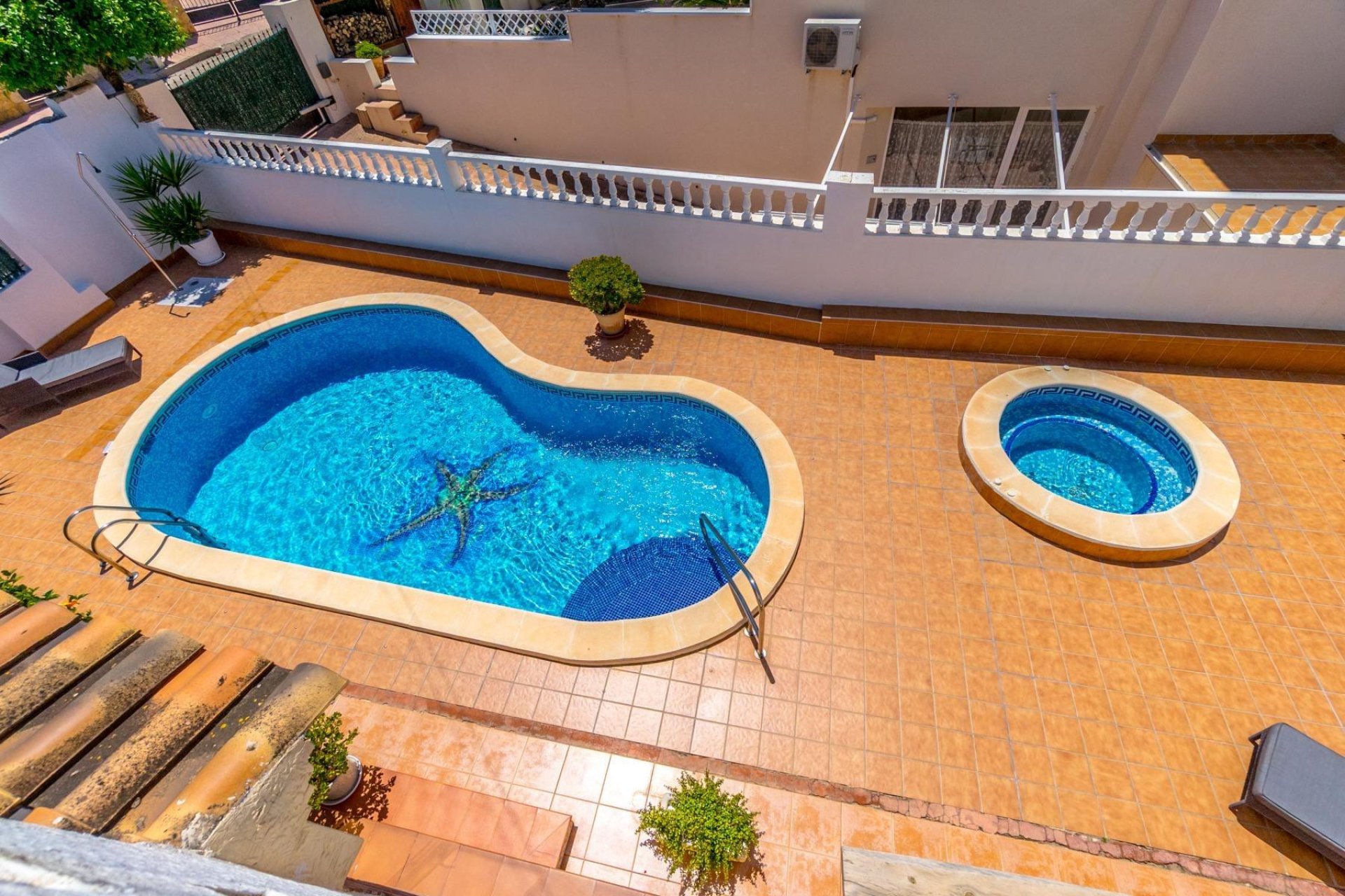 Reventa - Villa - San Miguel de Salinas - Ciudad de las comunicaciones