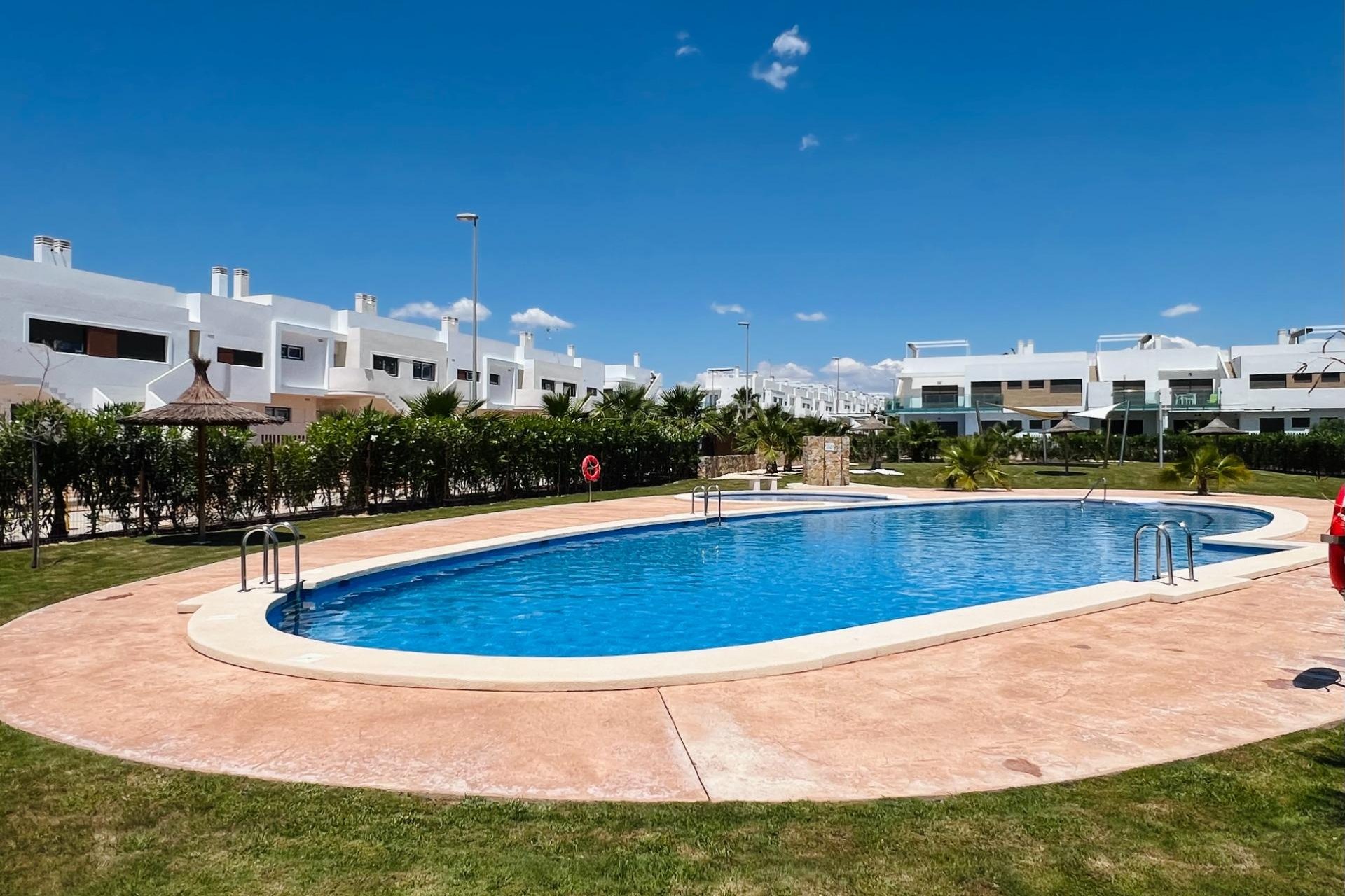 Revente - Bungalow - Orihuela - Desamparados-Hurchillo-Torremendo