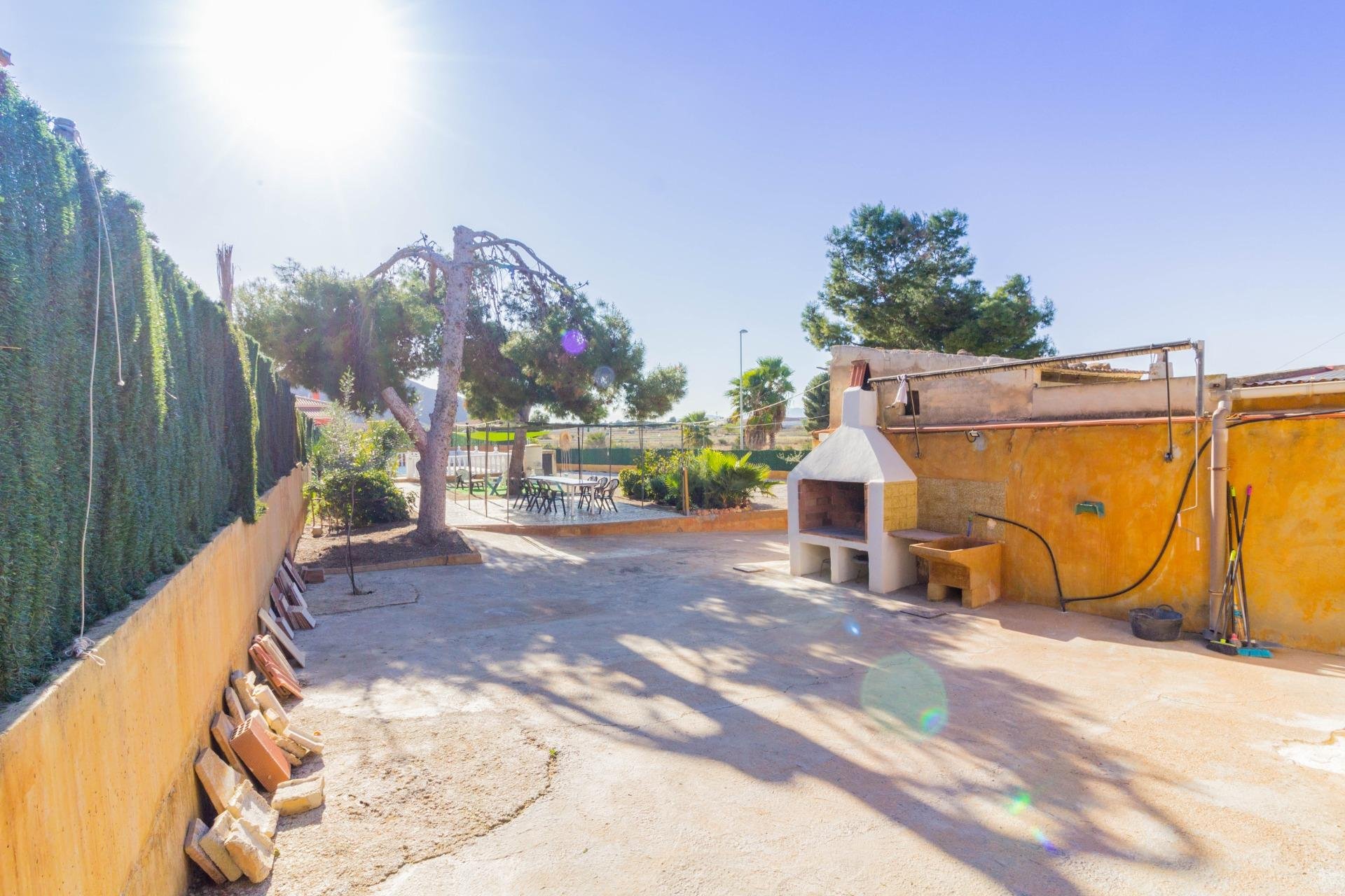 Revente - Casa con terreno - Cox - Paraje Los Jaboneros