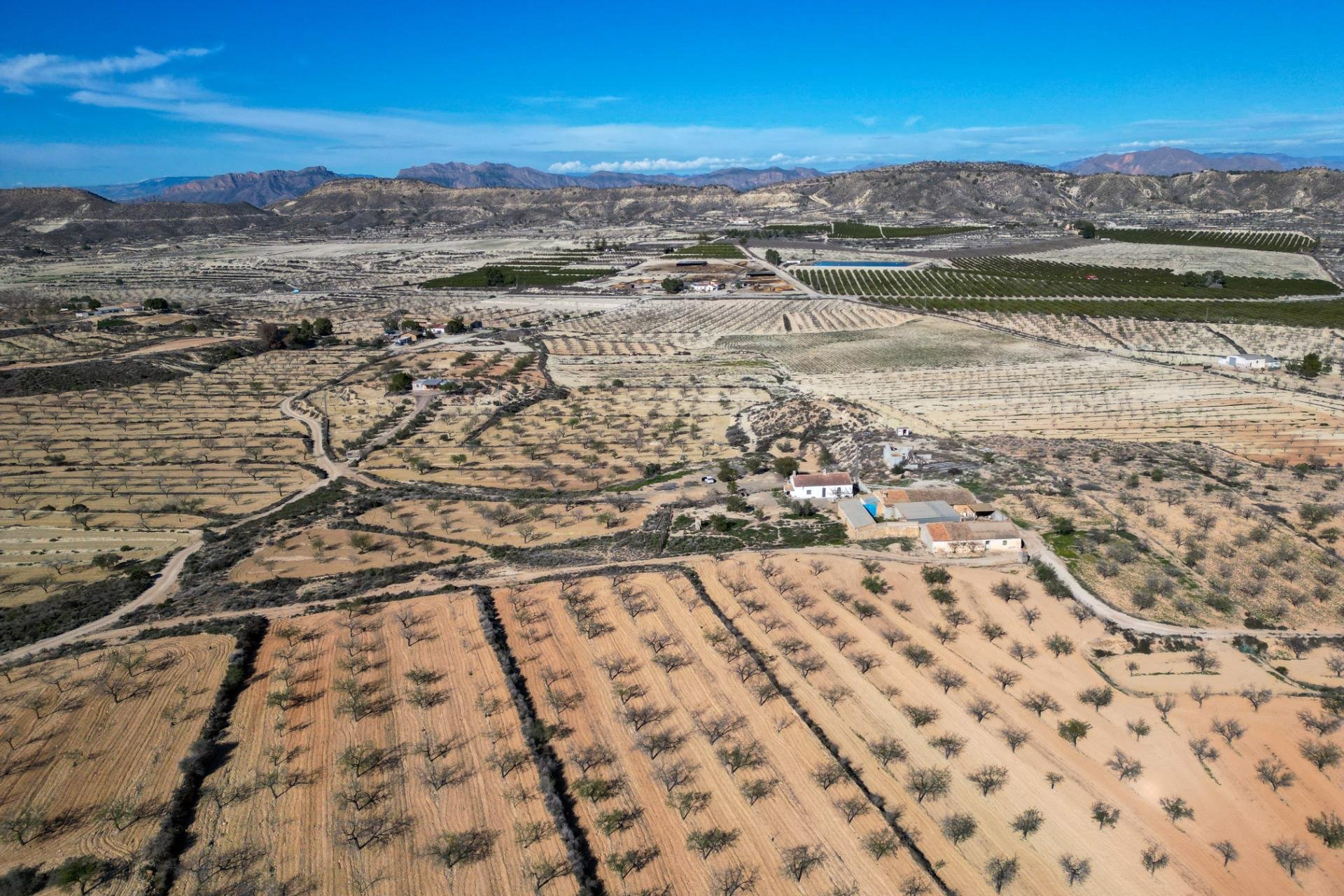 Revente - Casa con terreno - Orihuela - Desamparados-Hurchillo-Torremendo