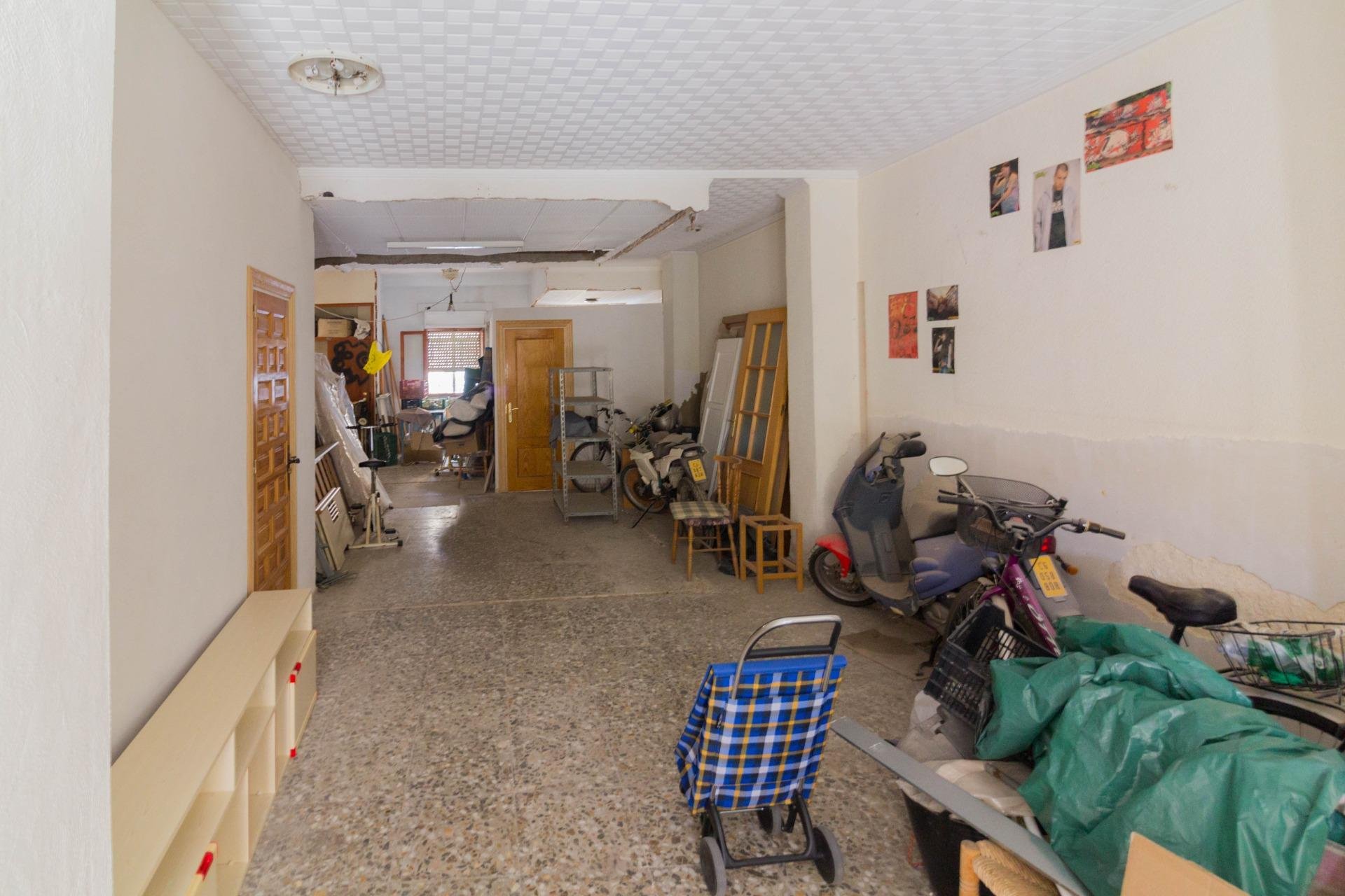 Revente - Casa - Redován