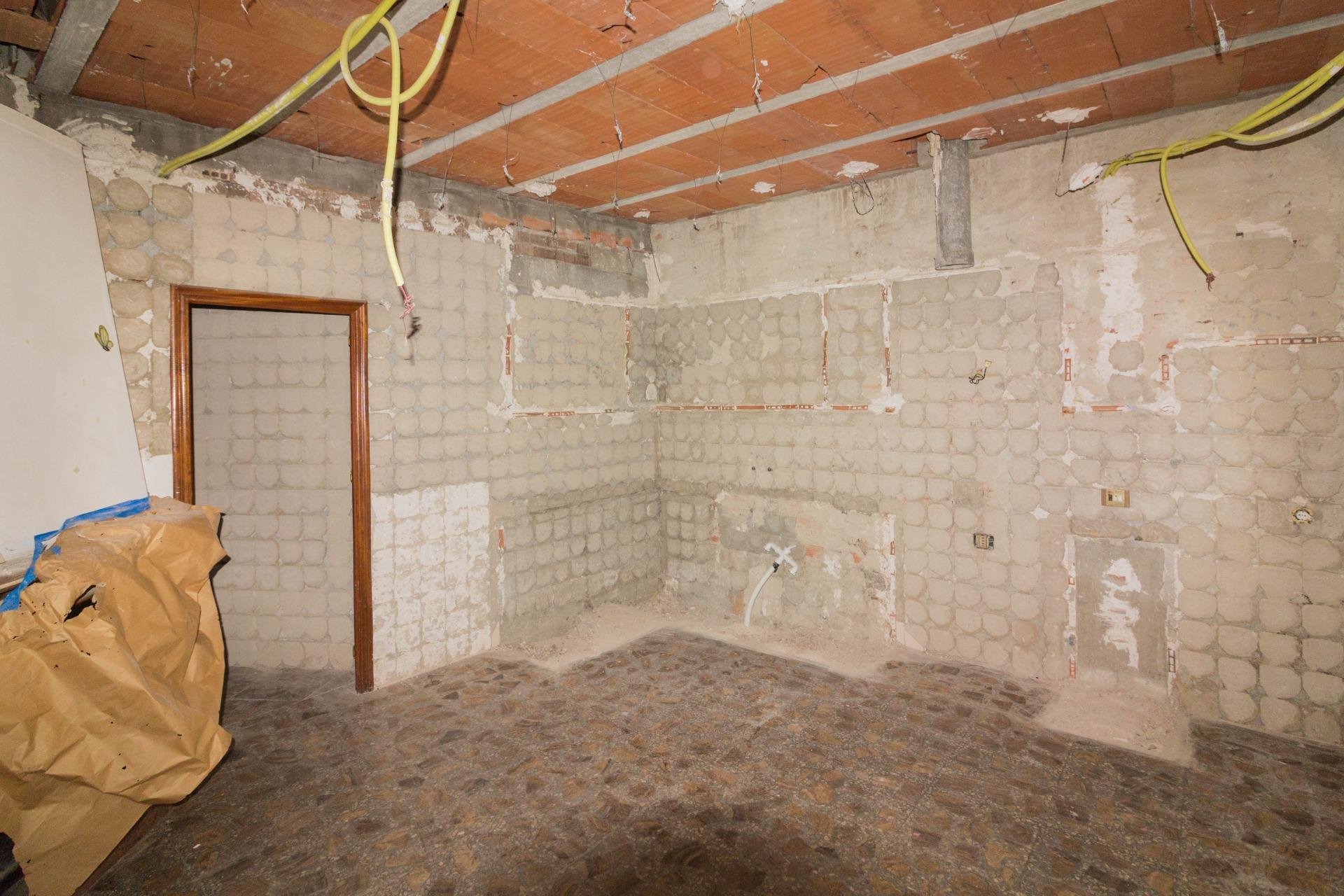 Revente - Casa - Redován