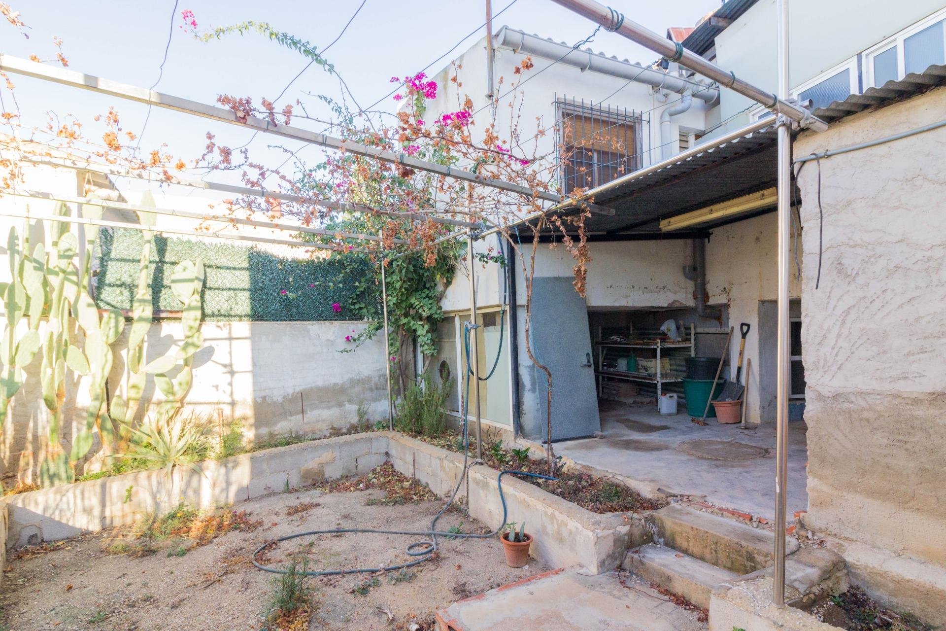 Revente - Casa - Redován