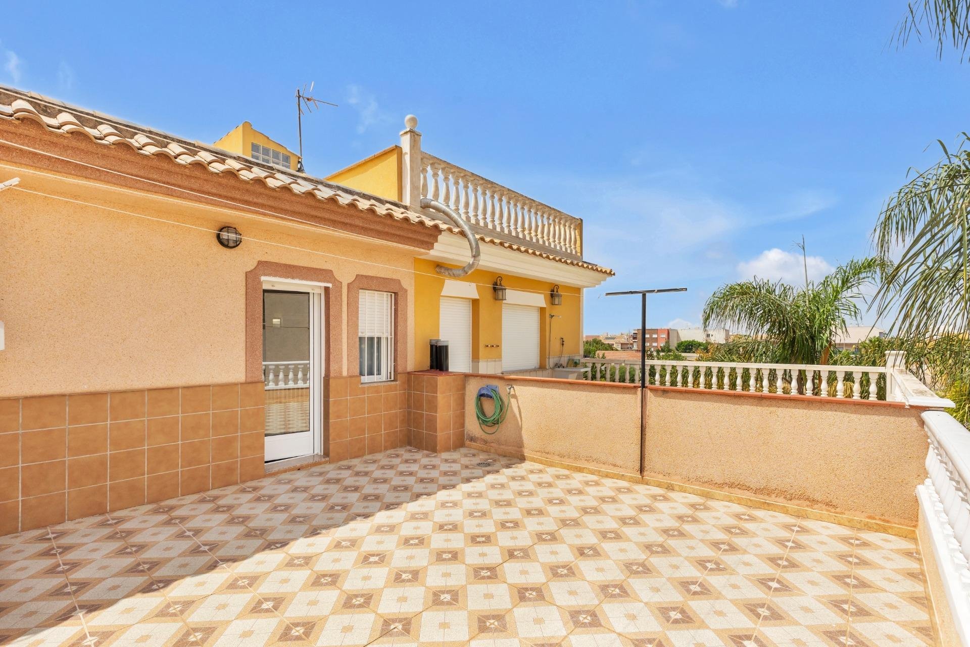Revente - Casa Tipo Dúplex - Los Alcázares - Centro
