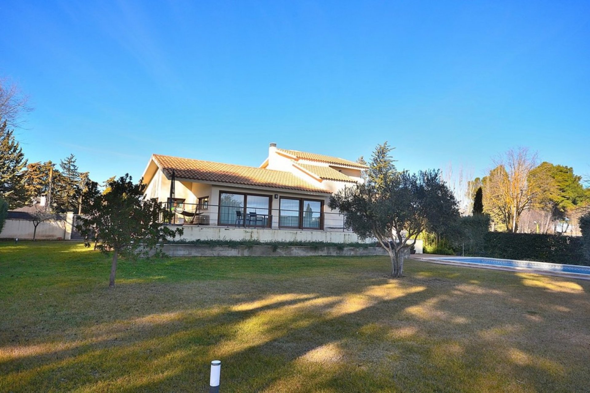 Revente - Chalet - Albacete - Agua sol