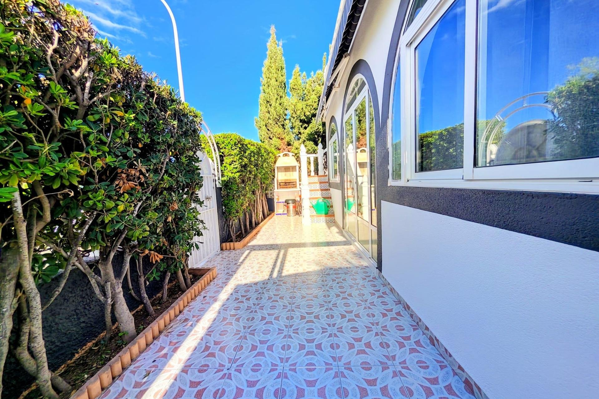 Revente - Chalet - Orihuela Costa - La Florida