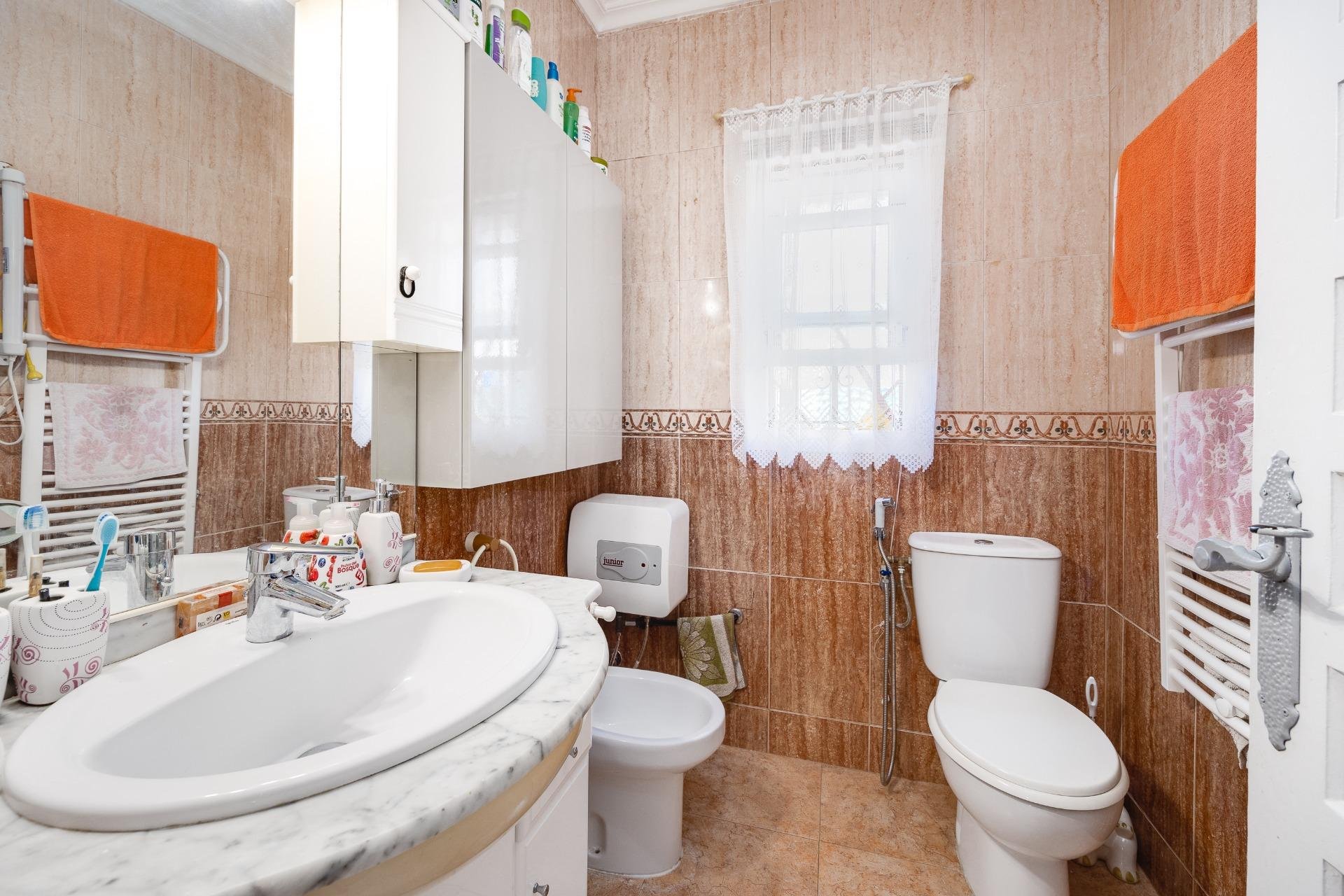 Revente - Chalet - Torrevieja - Aguas Nuevas