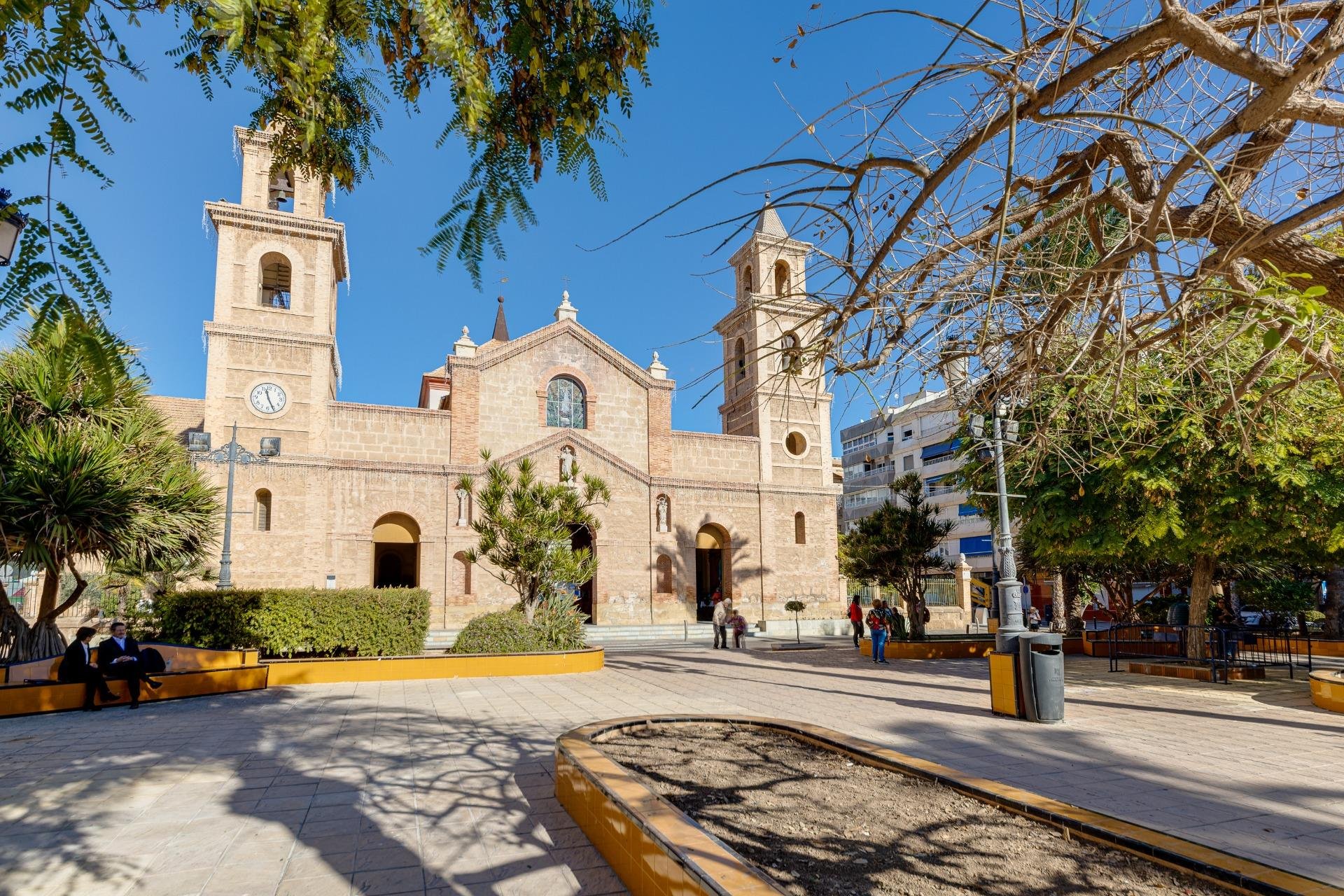 Revente - Étude - Torrevieja - Centro