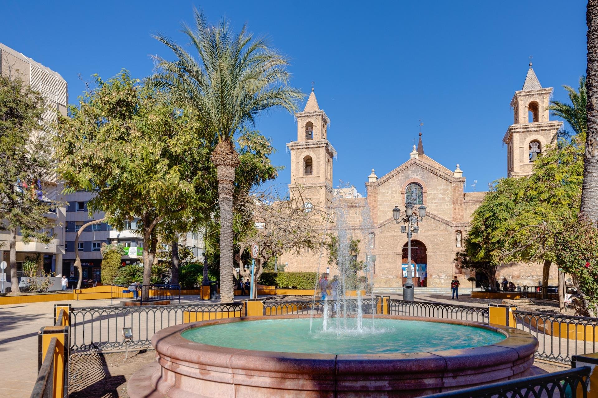 Revente - Étude - Torrevieja - Centro