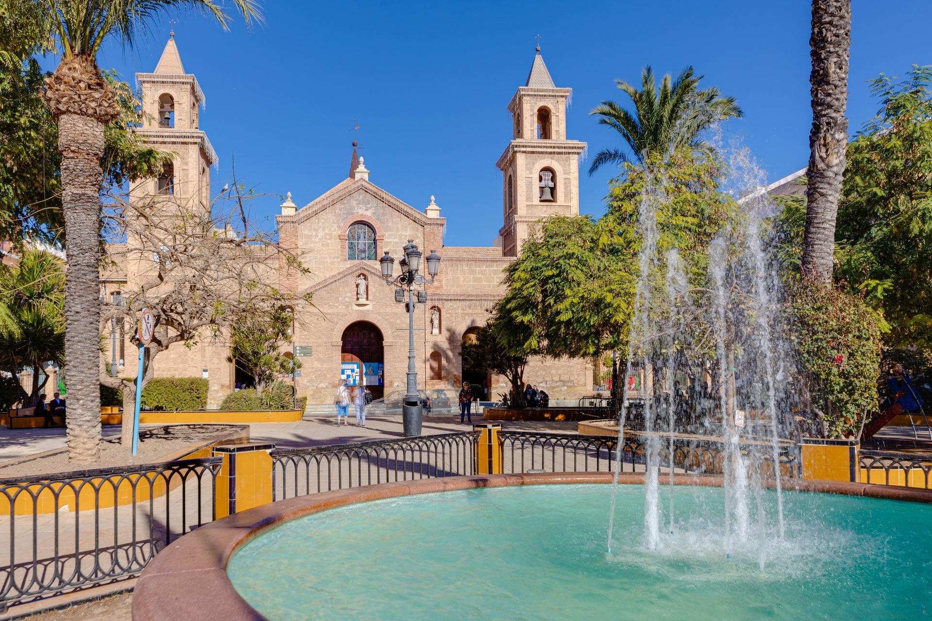 Revente - Étude - Torrevieja - Centro