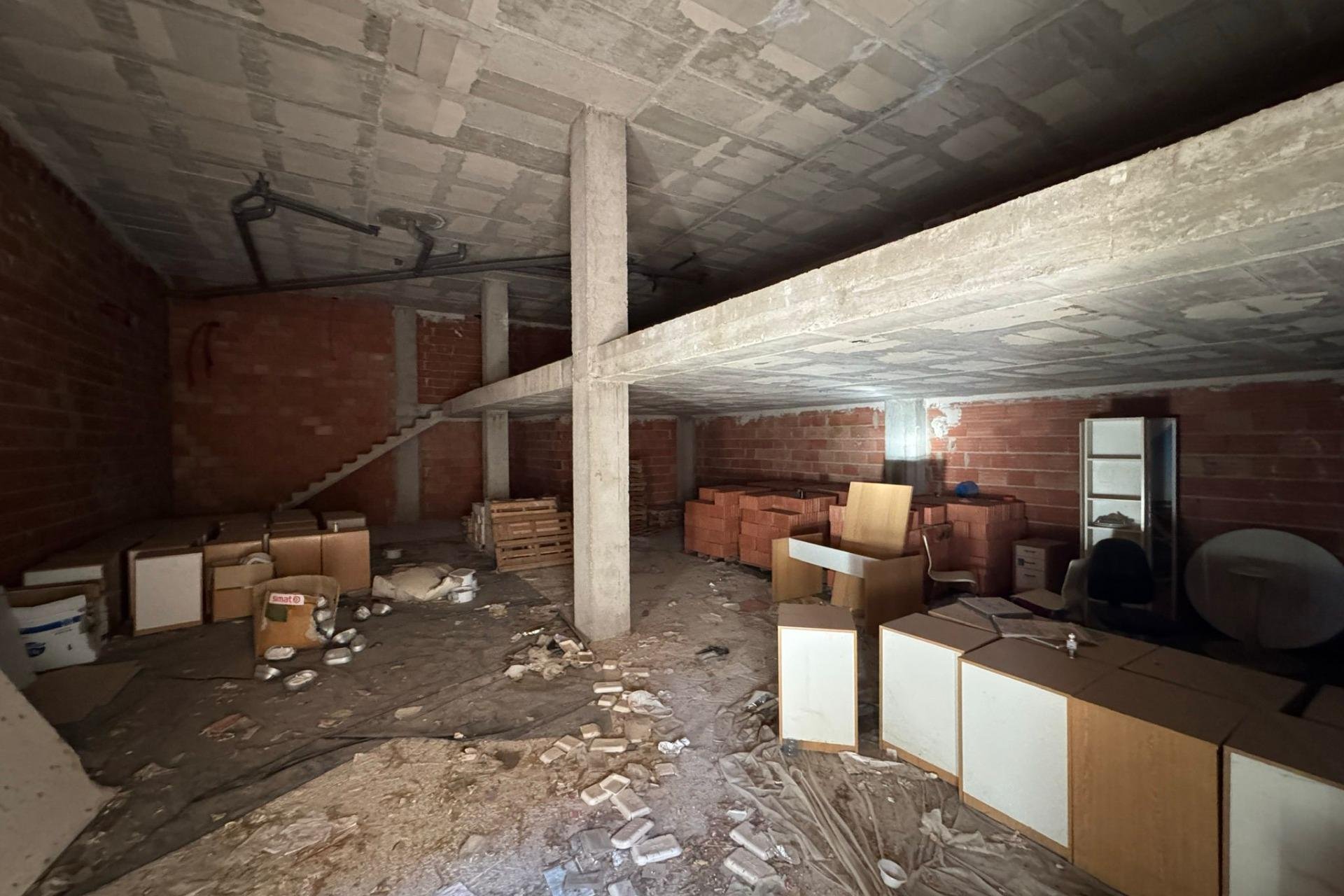 Revente - Local comercial - Albatera