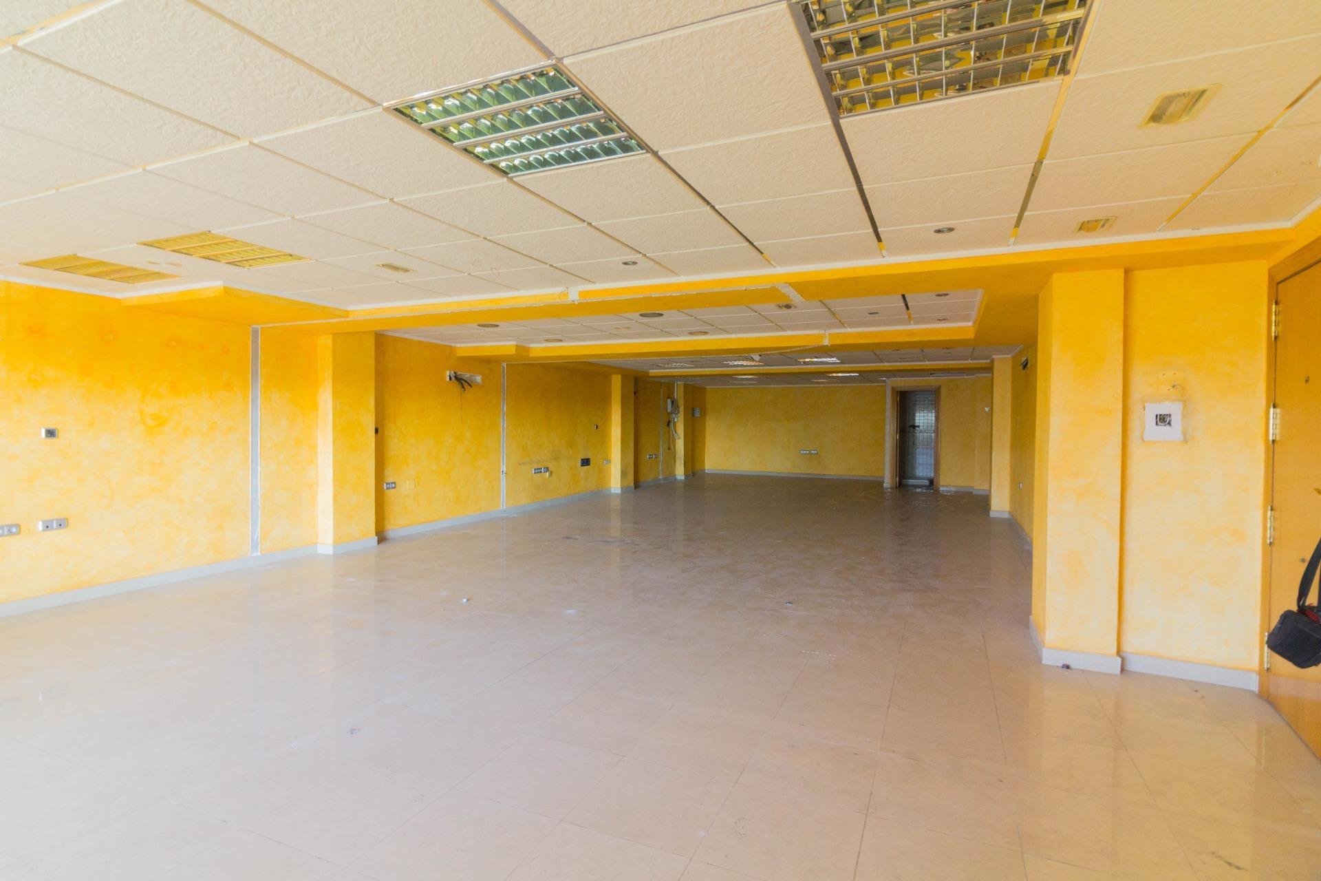 Revente - Local comercial - Orihuela