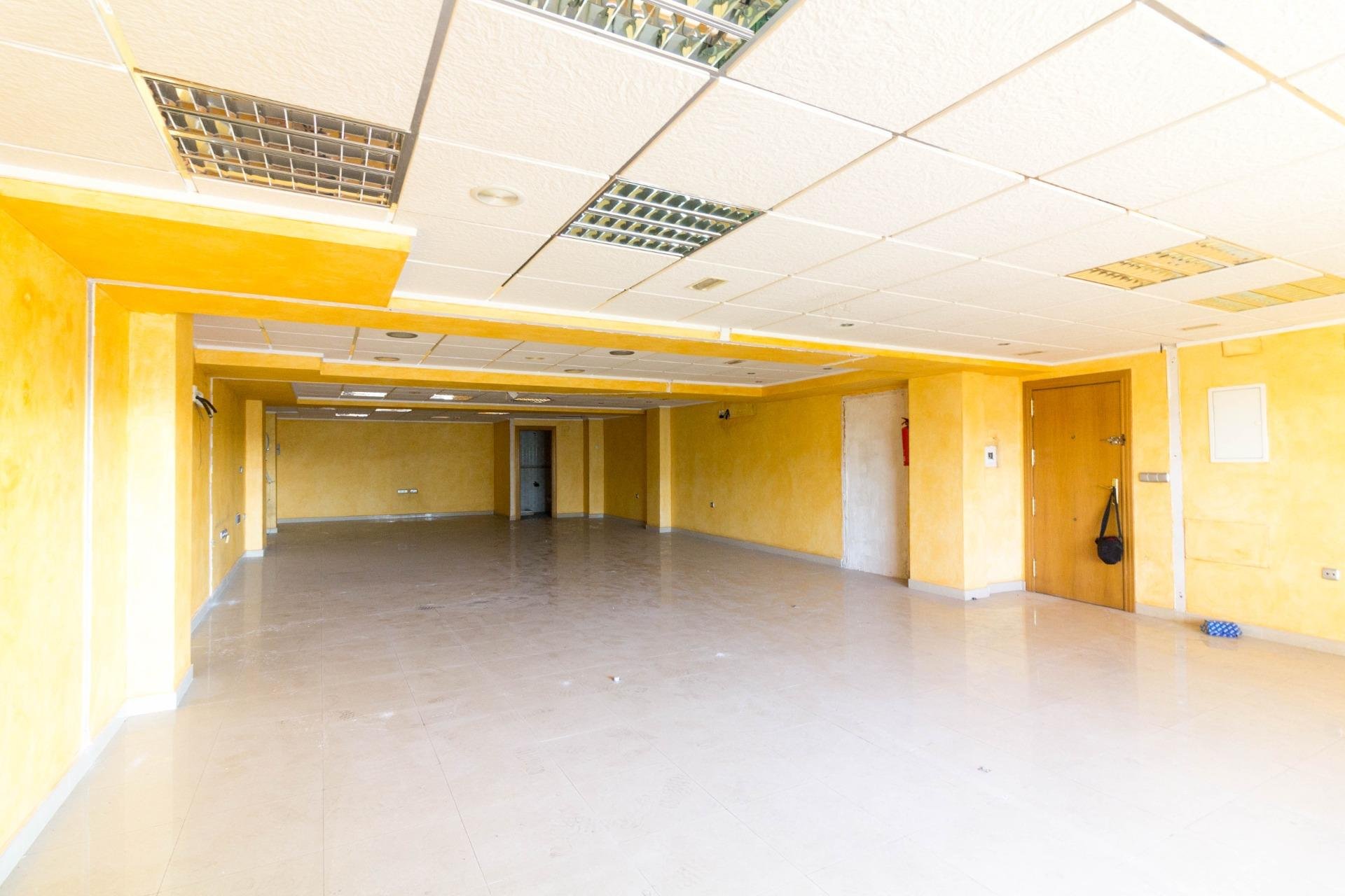 Revente - Local comercial - Orihuela