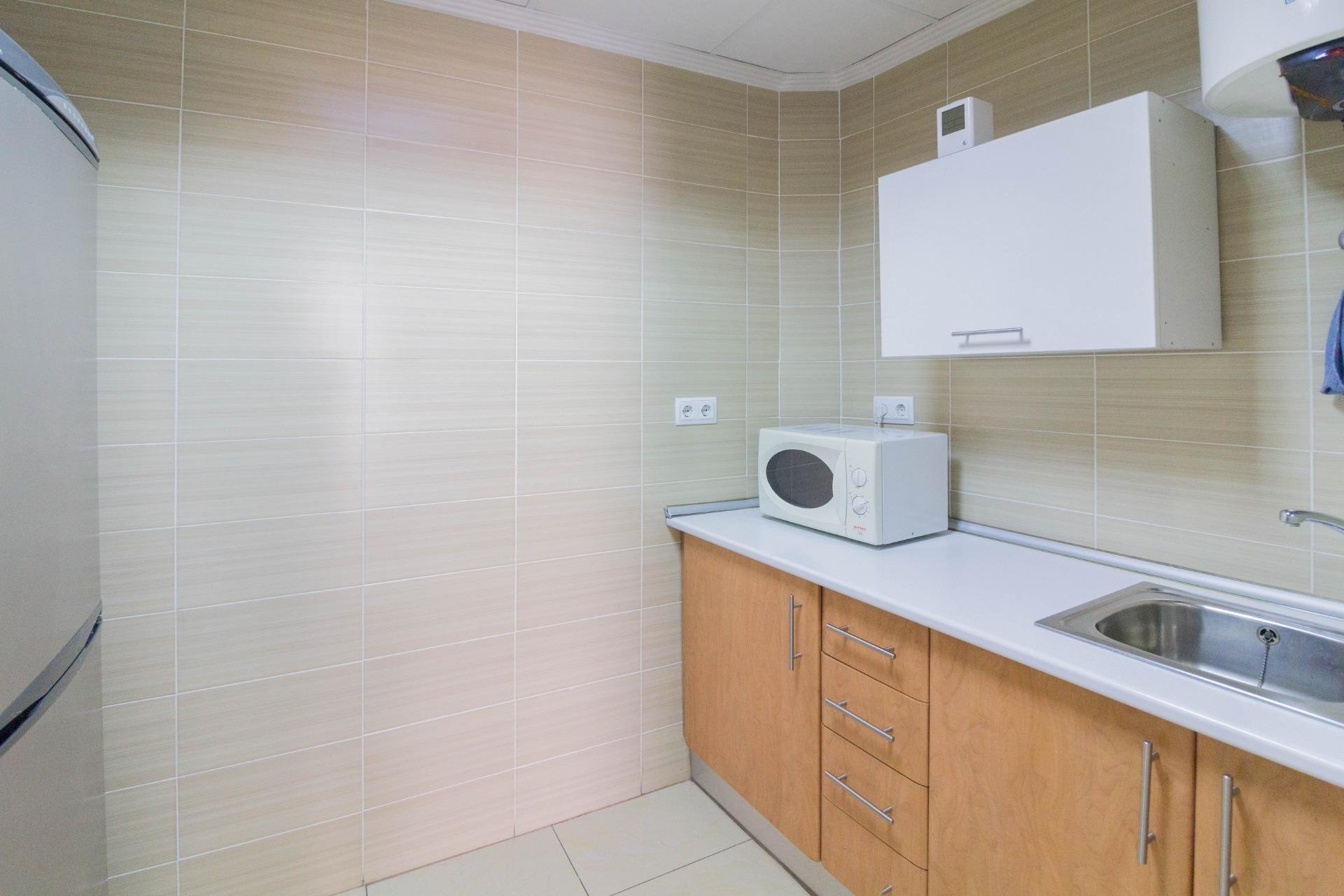 Revente - Local comercial - Redován - Avda. de la libertad