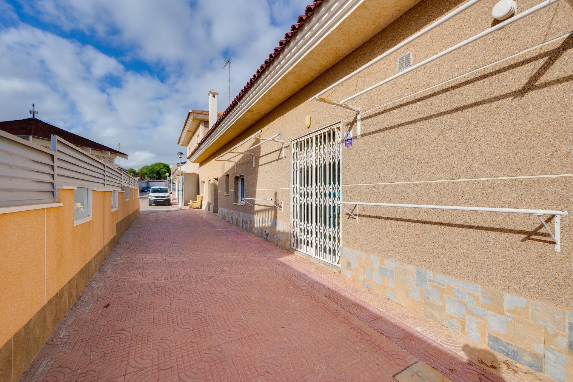 Revente - Local comercial - Rojales - DOÑA PEPA - CIUDAD QUESADA