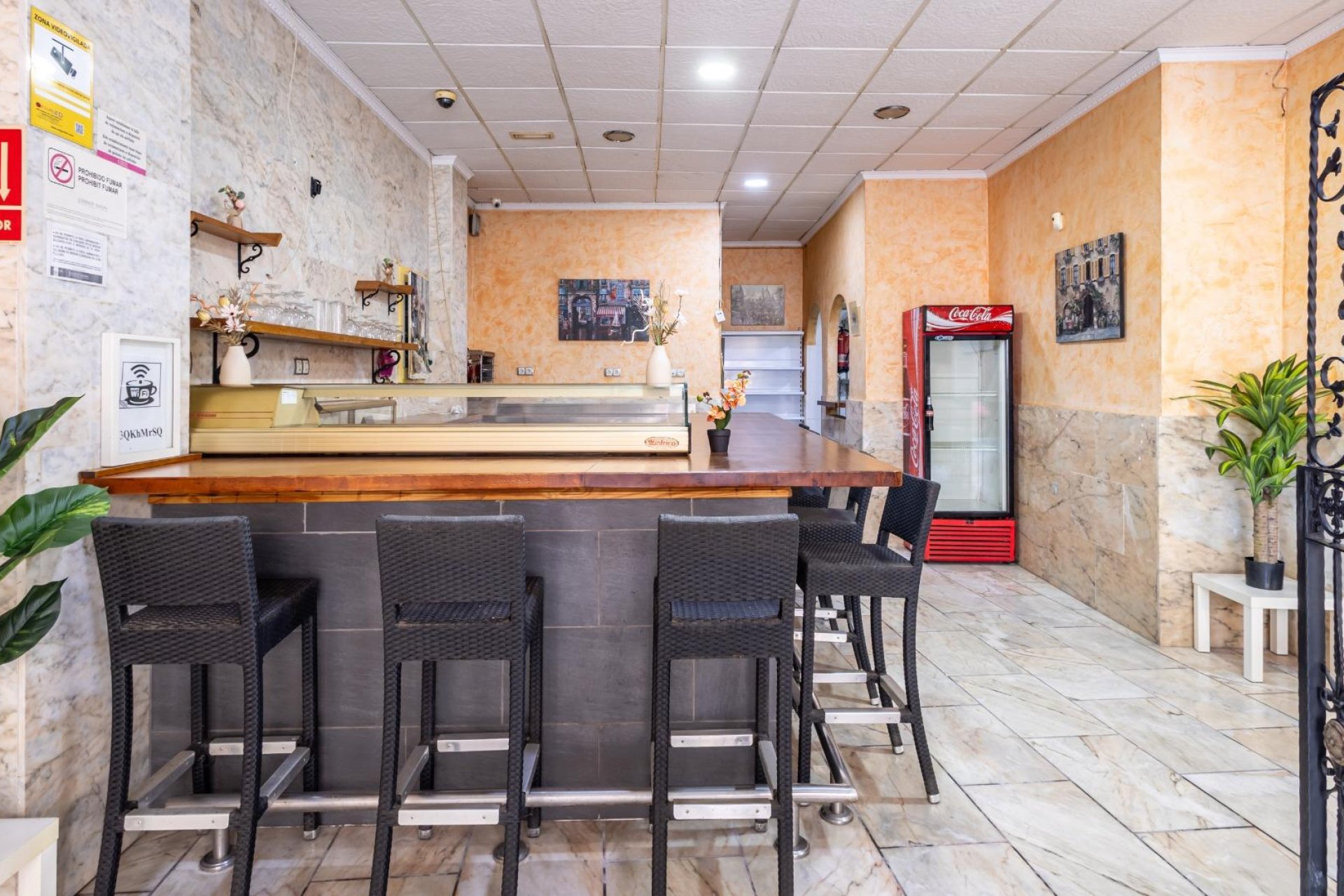 Revente - Local comercial - Torrevieja - Estacion de autobuses