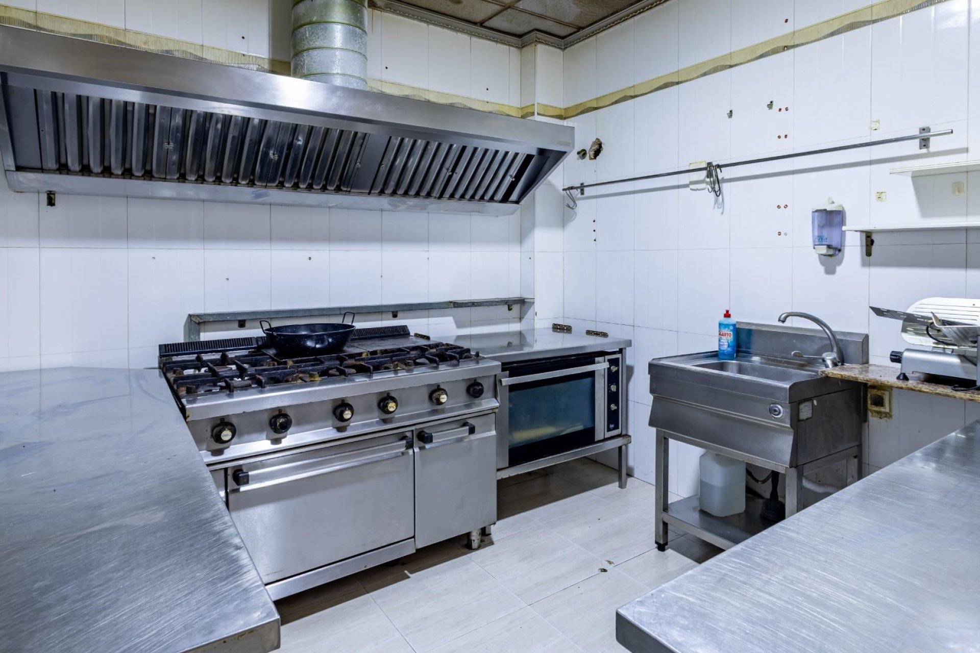 Revente - Local comercial - Torrevieja - Estacion de autobuses