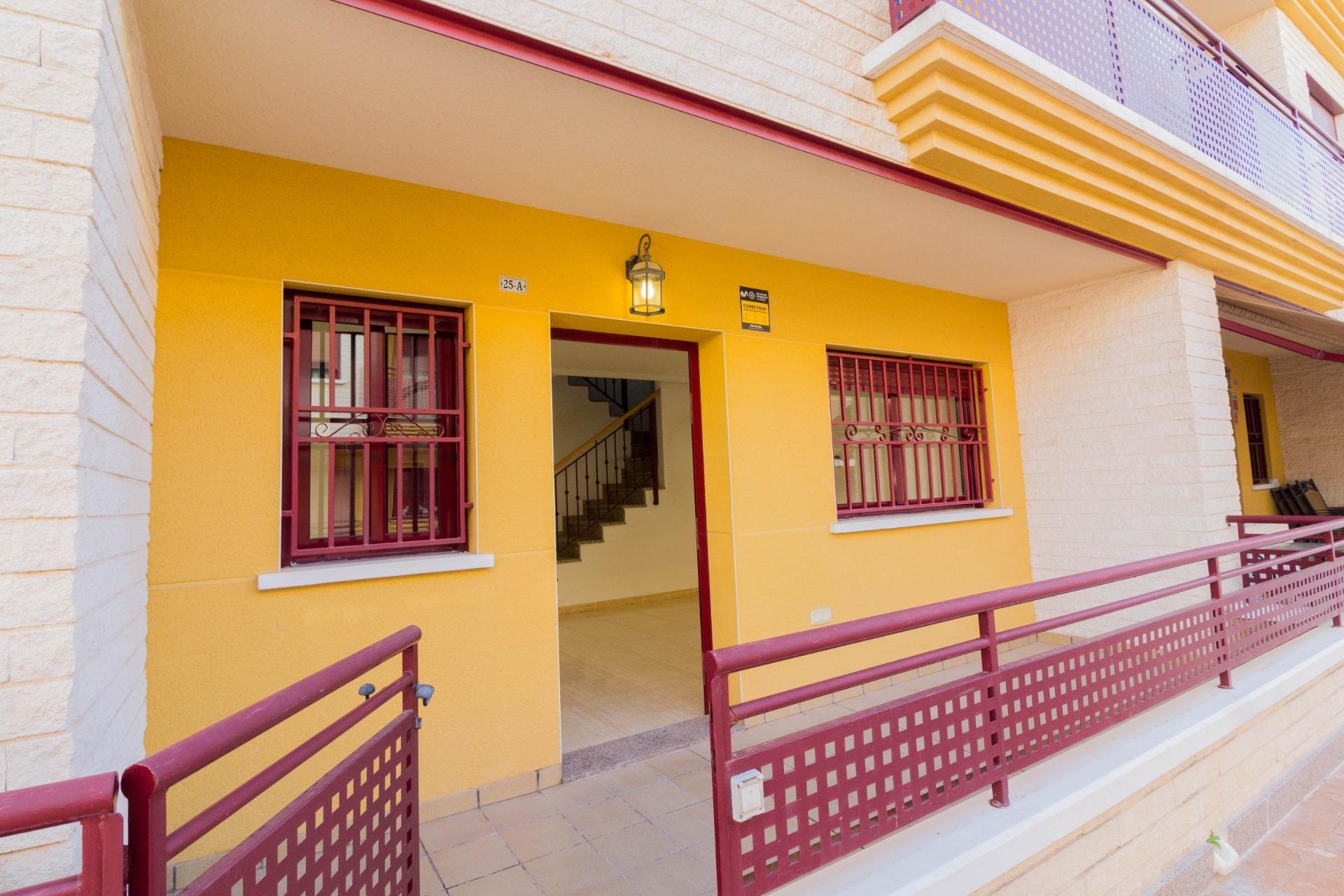 Revente - Maison de ville - Orihuela - Desamparados-Hurchillo-Torremendo