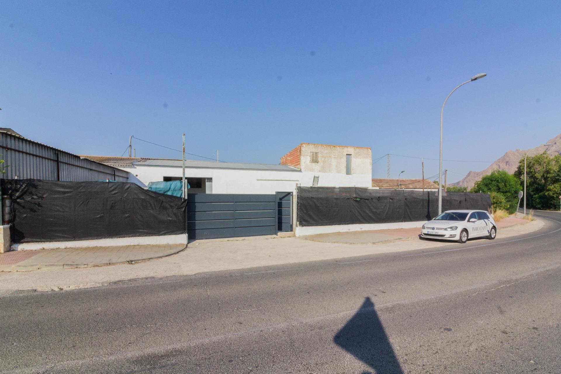 Revente - Nave industrial - Callosa de Segura - Comunidad valenciana