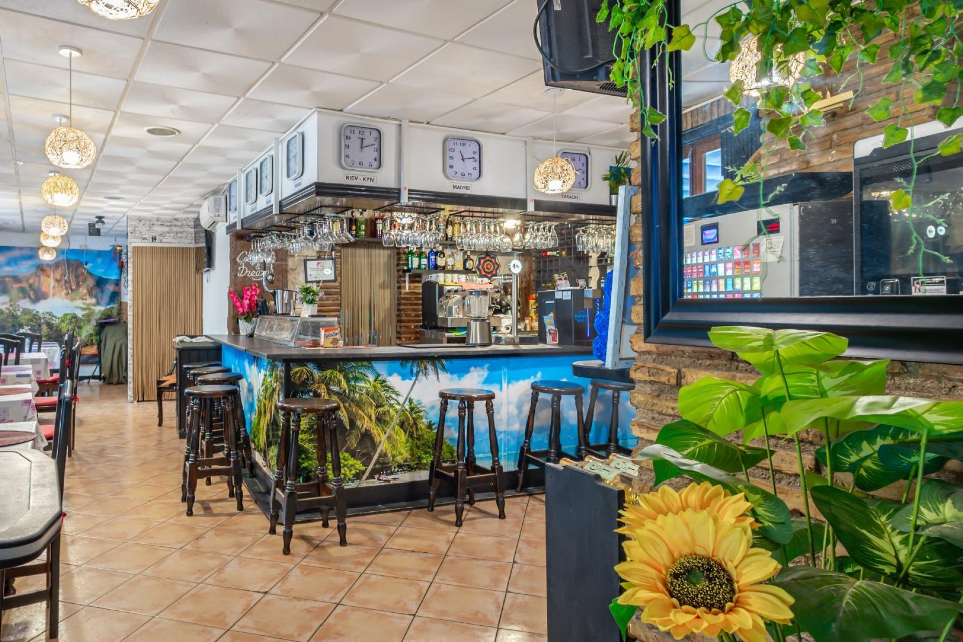 Revente - Negocio - Torrevieja - Estacion de autobuses