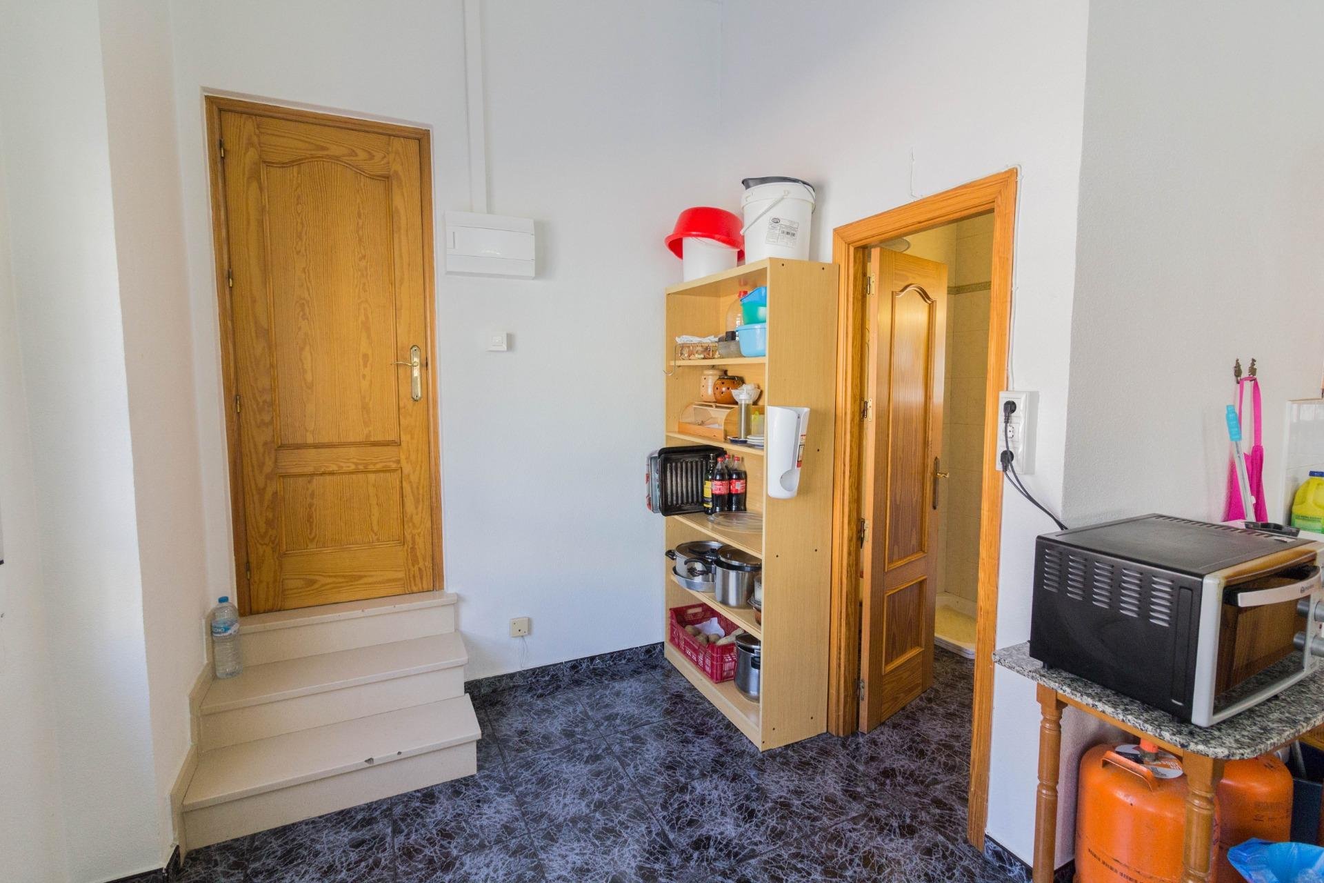 Revente - Planta baja - Redován - Pascual martinez