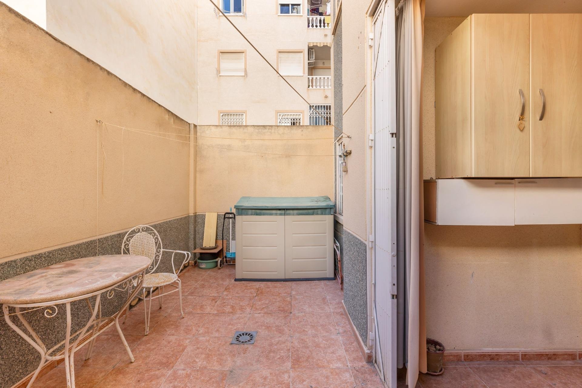 Revente - Planta baja - Torrevieja - Estacion de autobuses