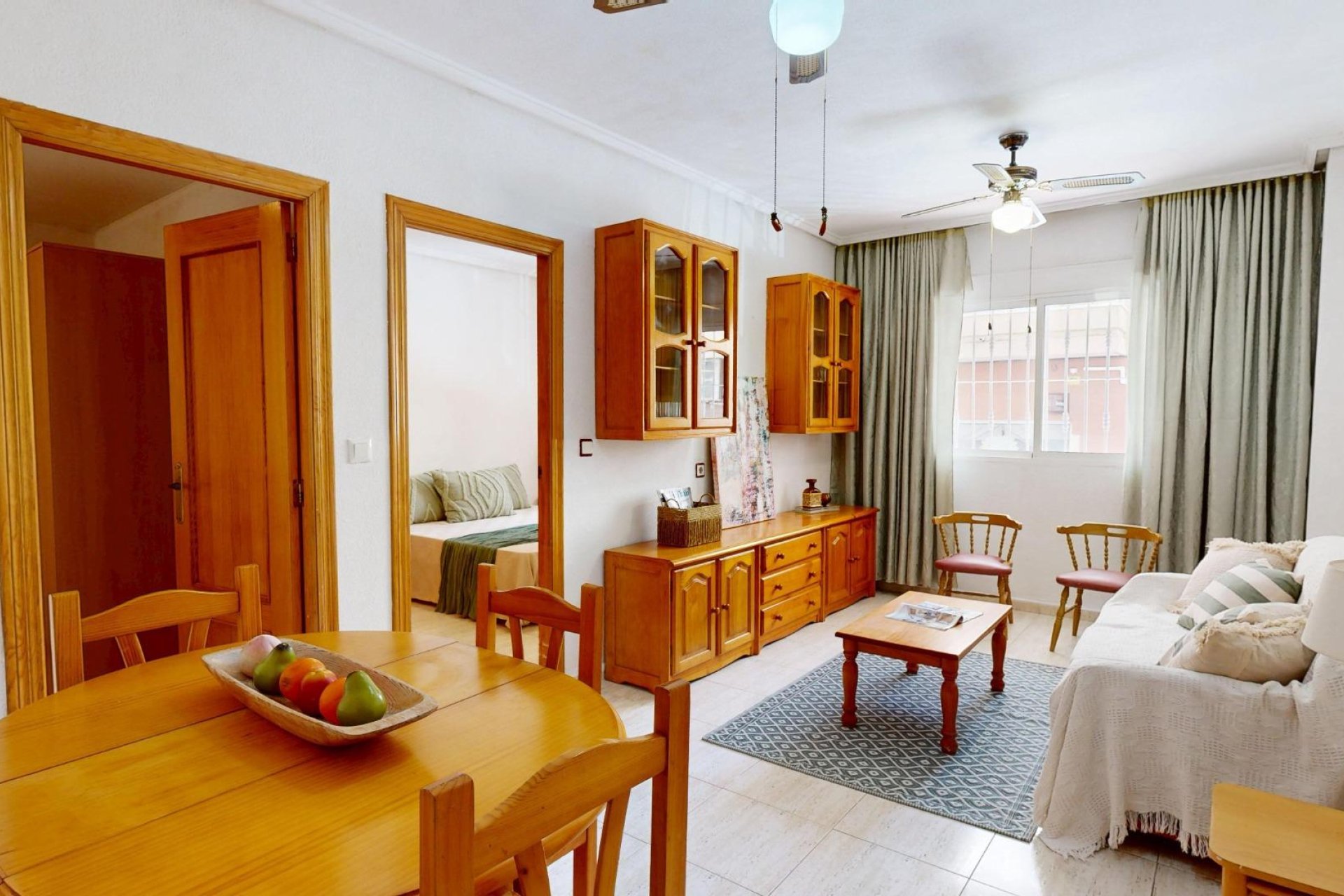 Revente - Planta baja - Torrevieja - Estacion de autobuses