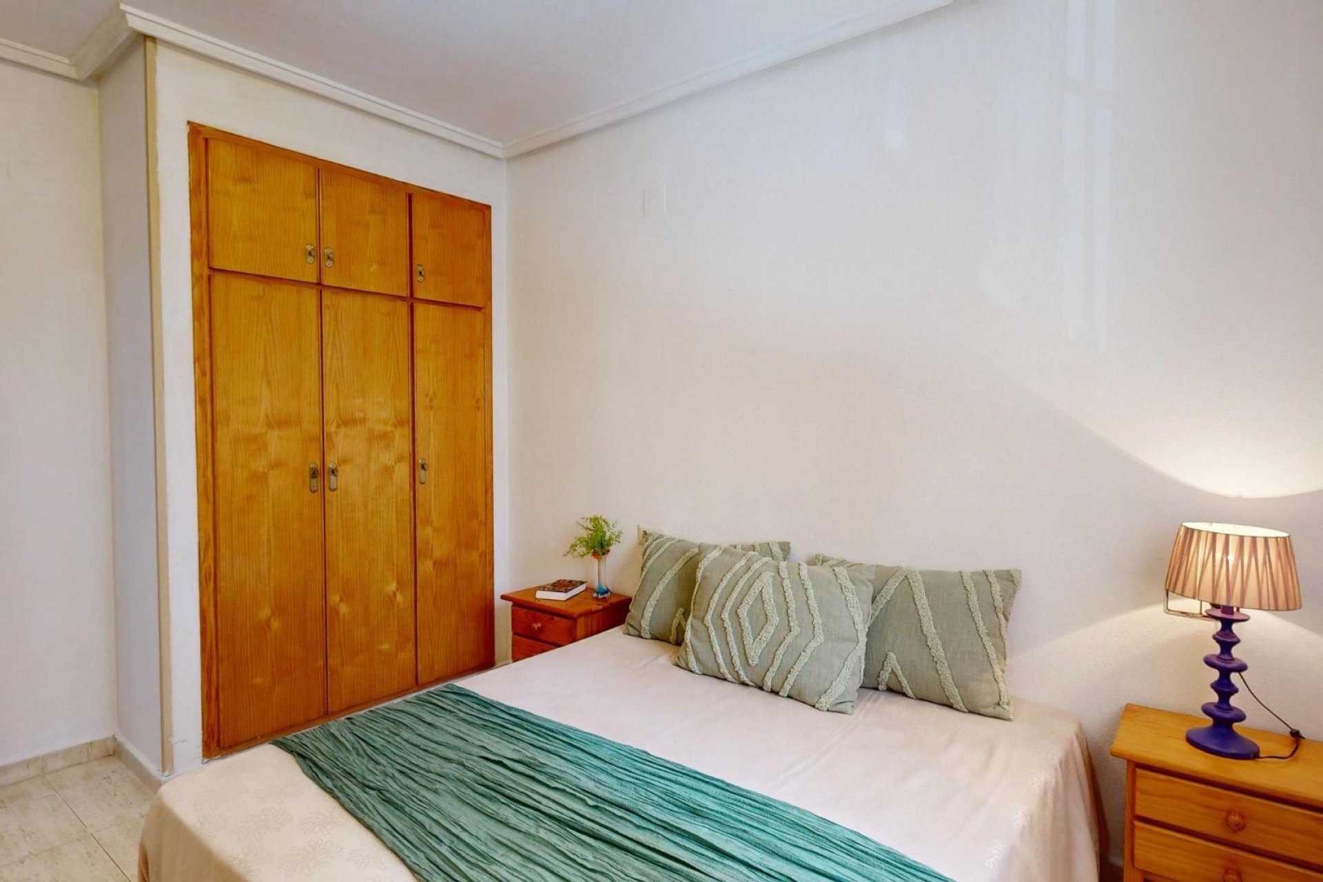 Revente - Planta baja - Torrevieja - Estacion de autobuses